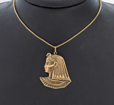 Image 8 kt Gold Anhänger, GG 333/000, Darstellungeines Pharao, an Kette, GG 585/000, L. ca. ...