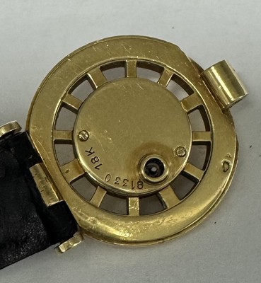 27033460f - CARTIER seltene Armbanduhr in GG 750/000, Schweiz um 1945, Handaufzug, sog. Backwinder, ...