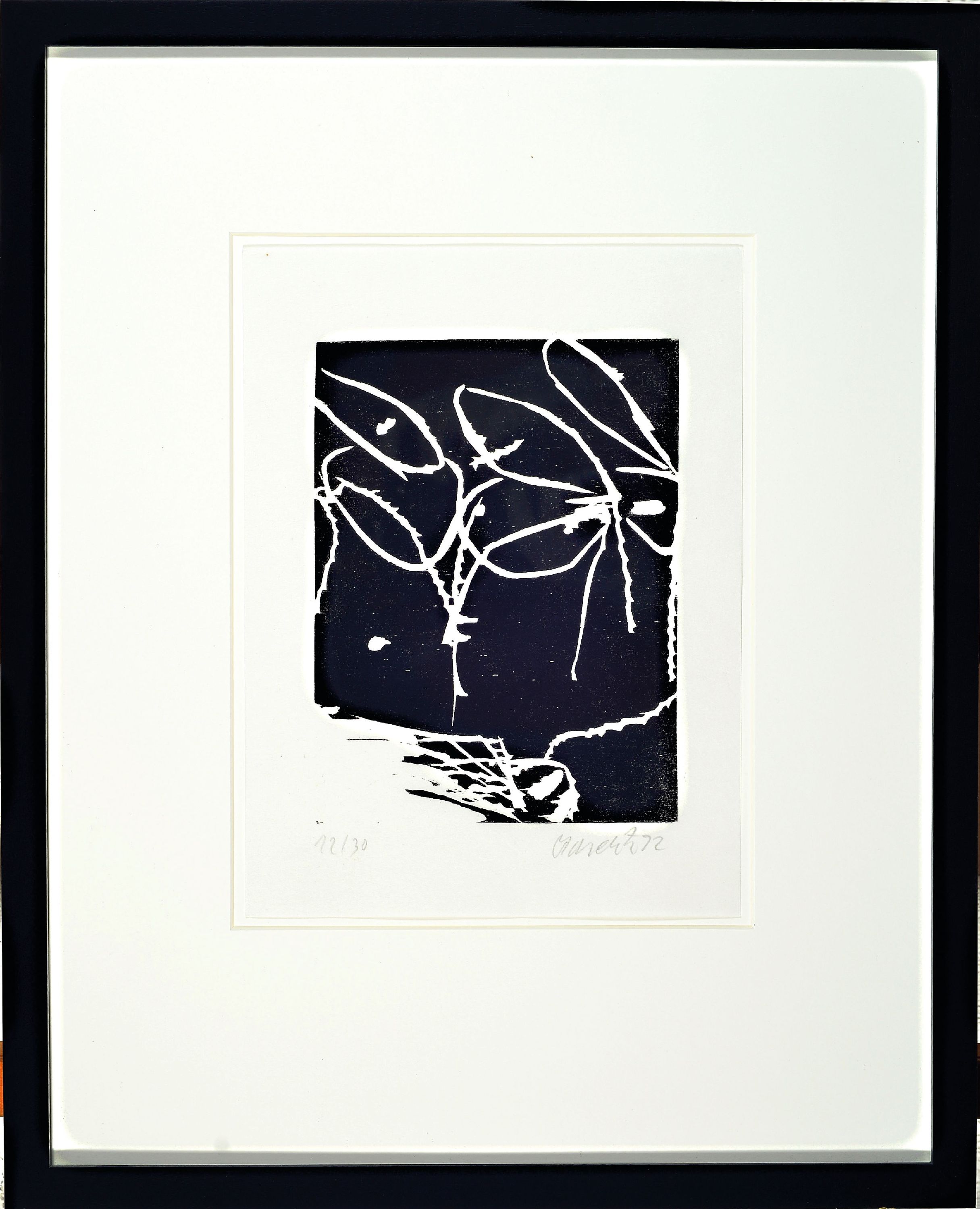 Detail k: Georg Baselitz, geb. 1938, Holzschnitt auf Velin, handsigniert, num. 12/30, dat. (19)92, Blattgr. 29.3 x 21.9 cm, Rahmengröße ca. 53 x 43 cm