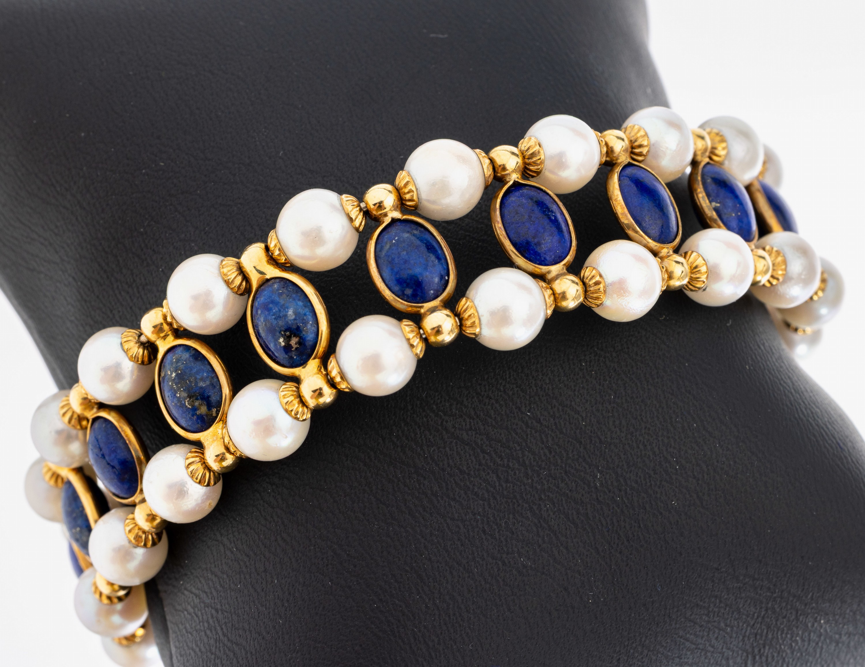 Image 27033647 - 18 kt Gold Perl-Lapislazuli-Armreif, GG 750/000, weiße Zuchtperlen, Lapislazuli- ...