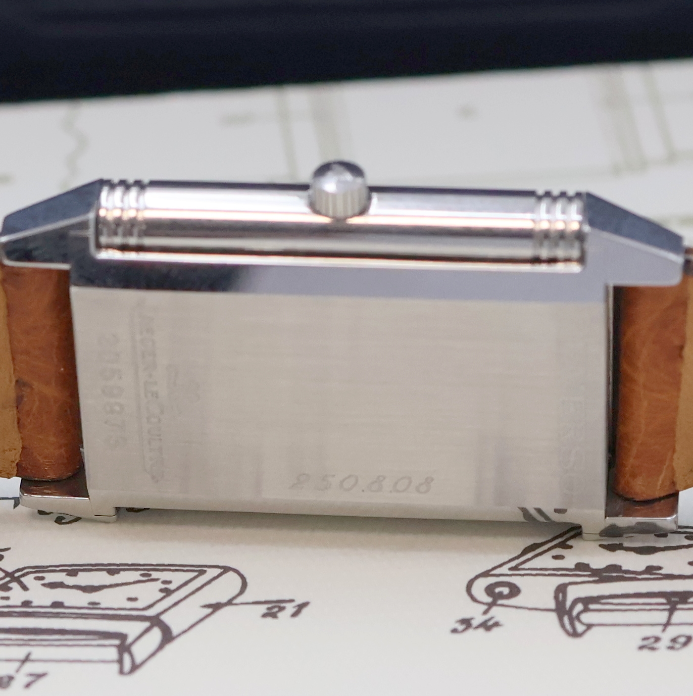 Detail g: Jaeger-LeCoultre Reverso Damenarmbanduhr Referenz 250.8.08, quarz, Edelstahlgeh. an orig. Lederband m. orig. Faltschl., Geh. seitl. 4-fach verschr., ...