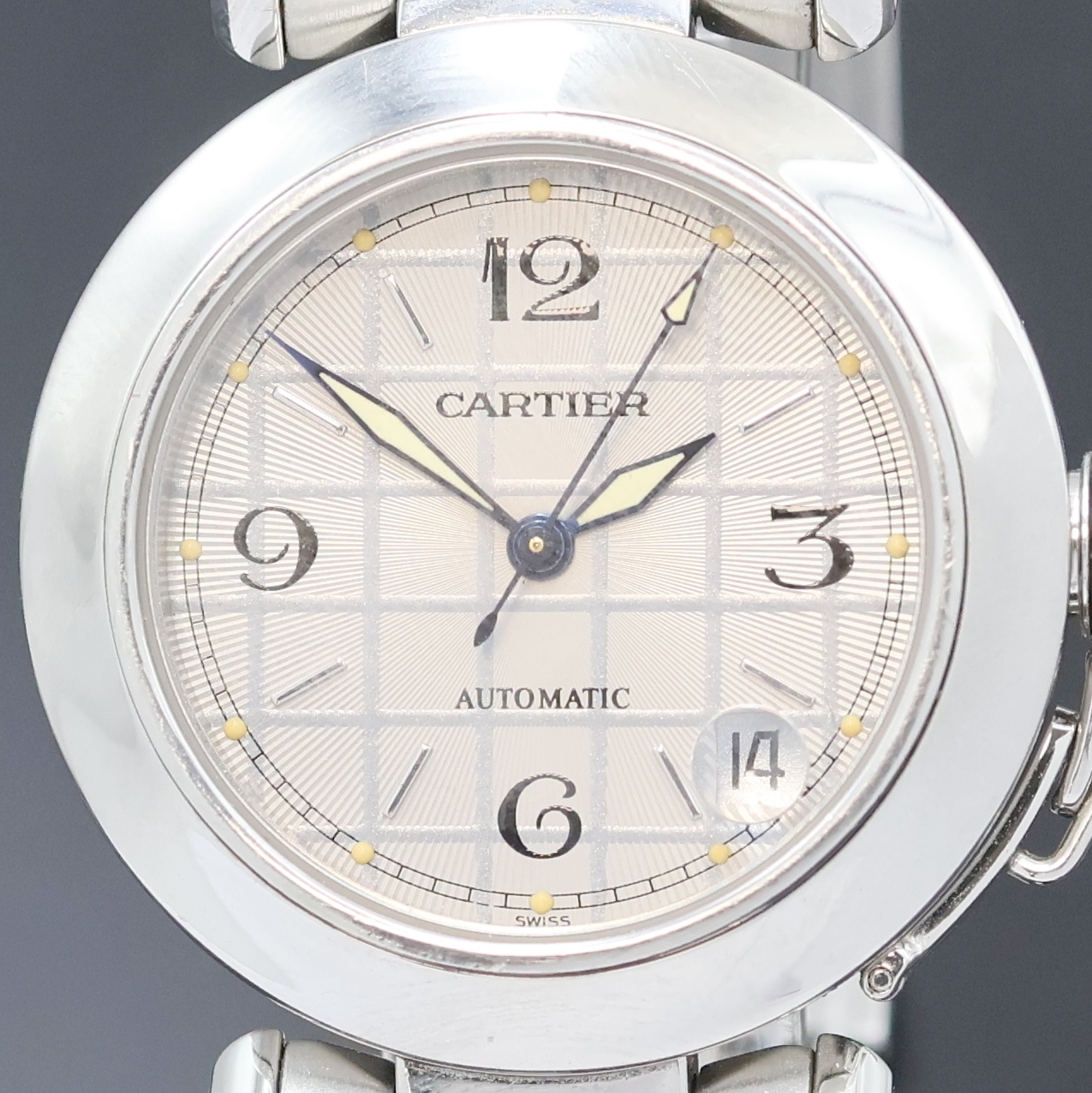 Detail a: CARTIER Pasha C Armbanduhr Referenz 2324, Schweiz um 1997, Automatik, Edelstahlgeh. inkl. orig. Gliederband m. dopp. Faltschl., Boden 8-fach ...