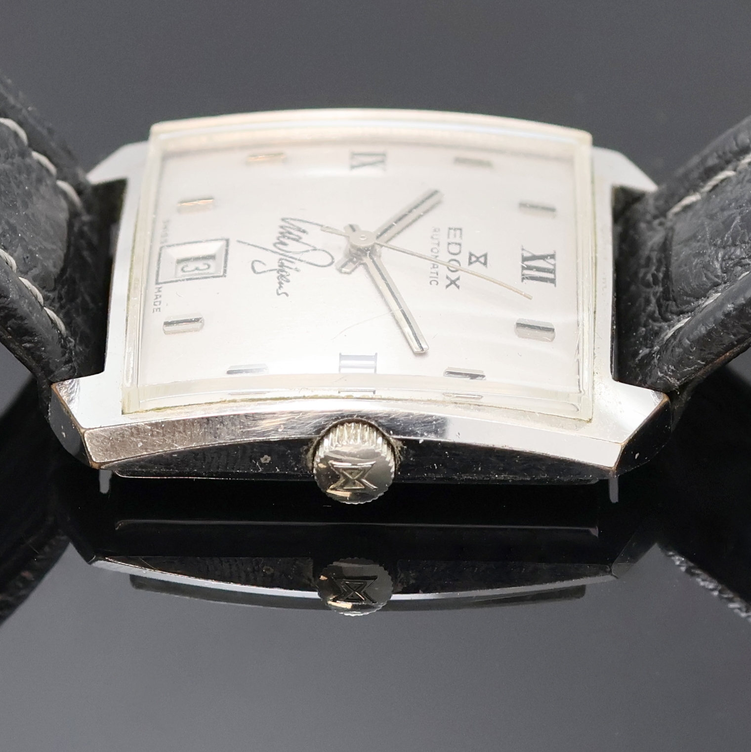 Detail b: EDOX Herrenarmbanduhr Armbanduhr, Automatik, Schweiz um 1968, verchr. Geh., Edelstahlboden aufgedr., silb. Zifferbl. m. aufges. Std.- Ind. und ...