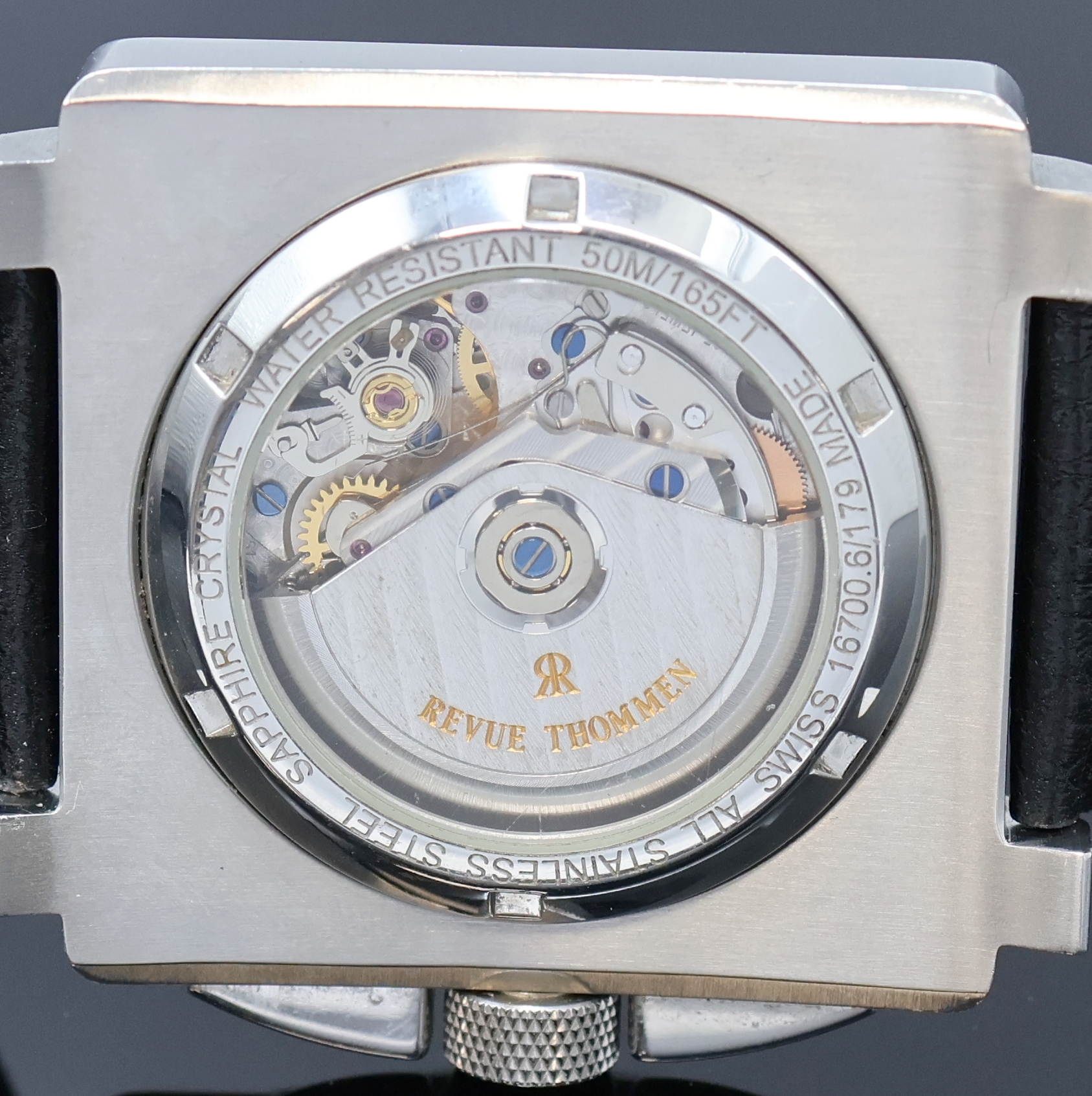Detail e: REVUE THOMMEN Airspeed Armbandchronograph Referenz 16700.6, Automatik, Schweiz um 2015, beids. vergl. Edelstahlgeh., Boden verschr., schwarzes ...