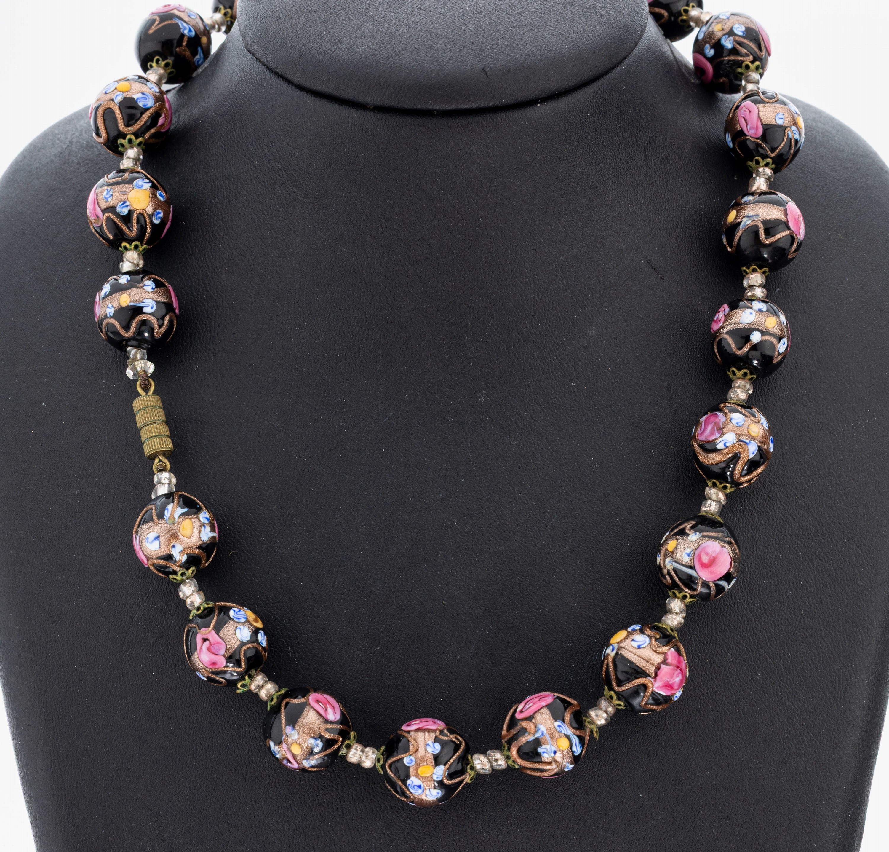 Image 27033905 - Kette aus Muranoglaskugeln, Italien 1930er Jahre, dunkellilafarbene Glaskugeln mit ...