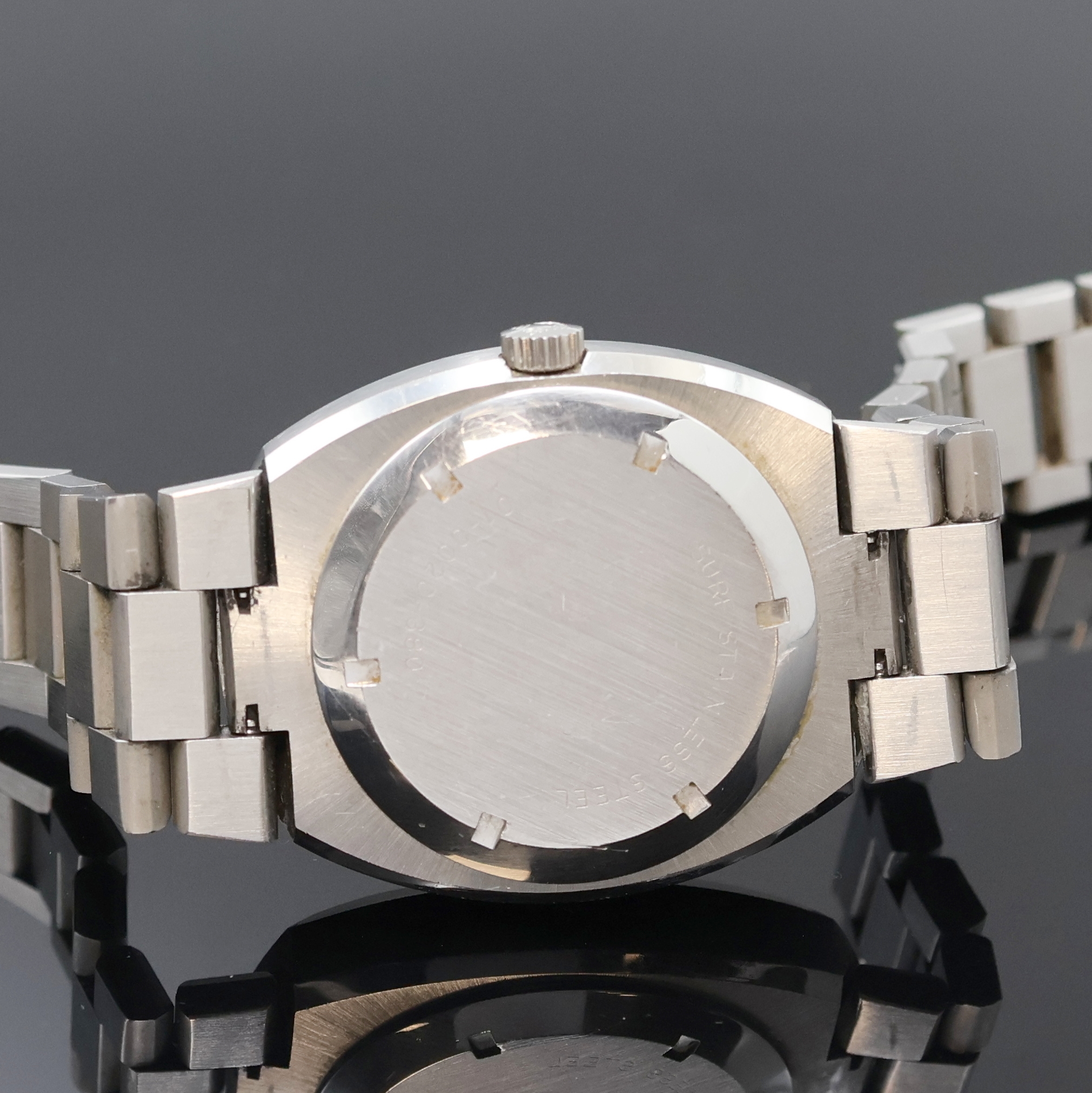Detail d: ZENITH Herrenarmbanduhr Modell Defy Referenz 01-0020-380, Schweiz um 1974, Automatik, Edelst. inkl. orig. Edelstahlband, Boden geschr., Zentralsek., ...