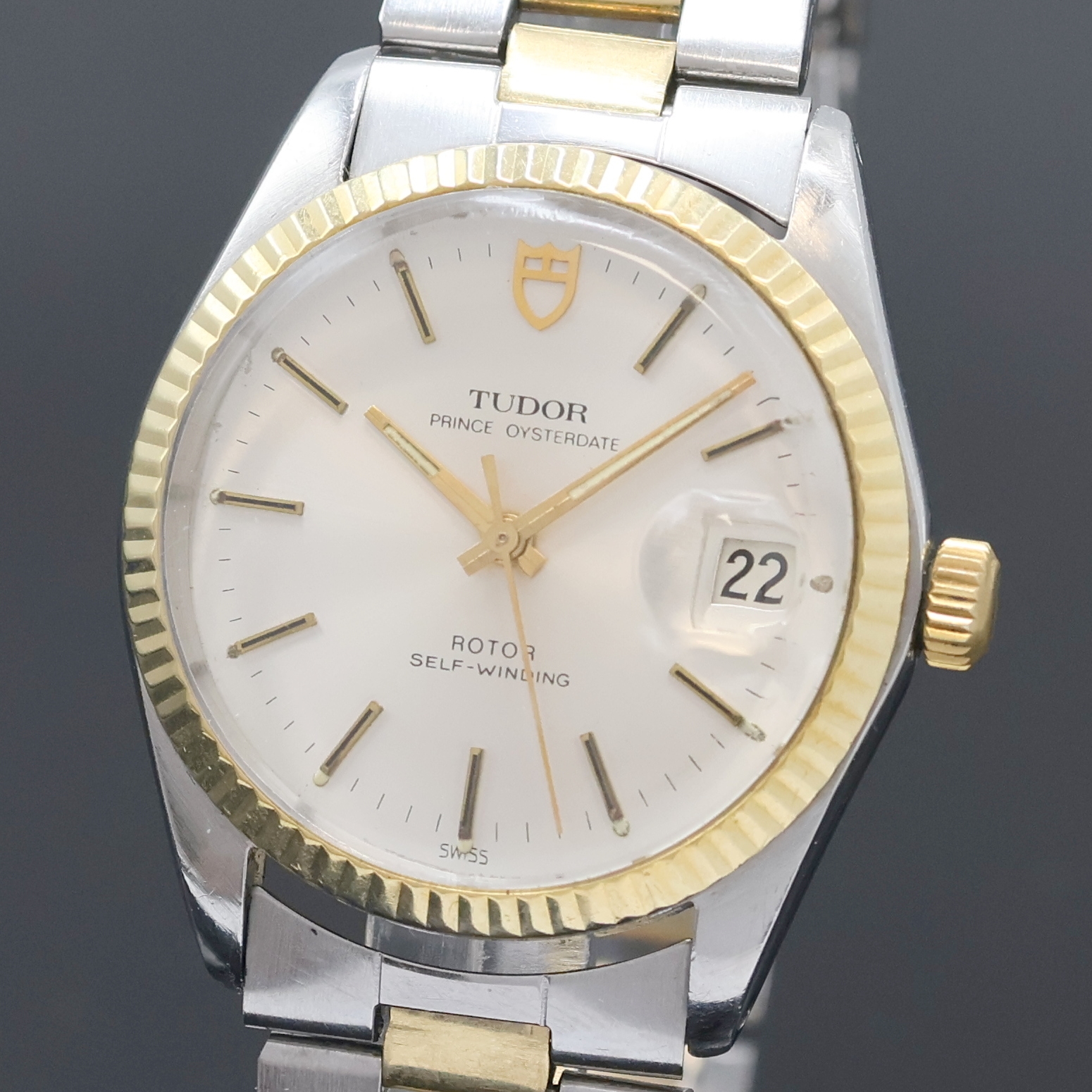 Detail a: TUDOR Herrenarmbanduhr Referenz 90733, Schweiz um 1980, Automatik, verschr. Rolex- Gehäuse in Edelstahl/Gold komb. an gefaltetem Rolex Oysterband, ...