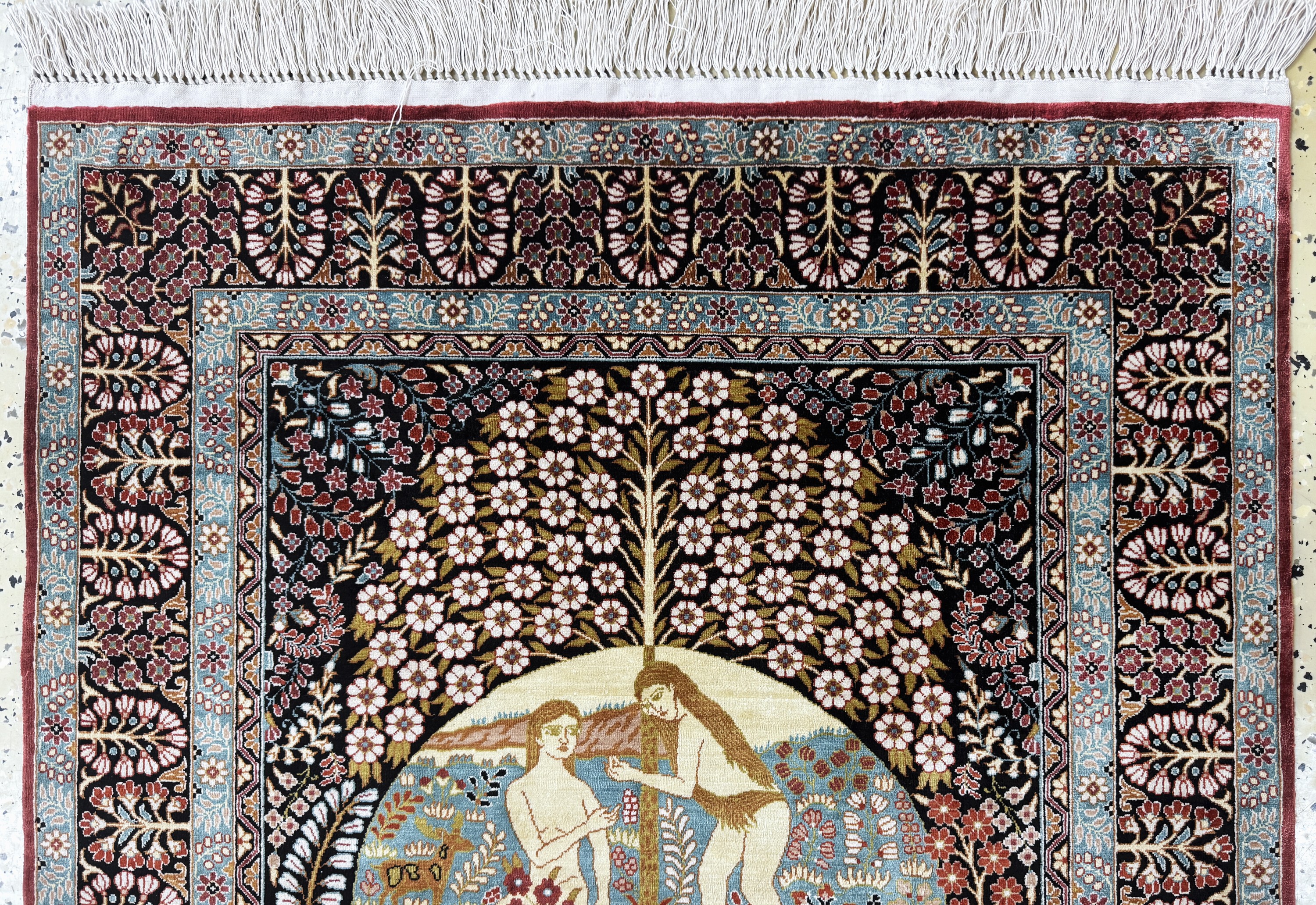 Detail a: Hereke Seide fein, China, Ende 20.Jhd, reine Naturseide, ca. 122 x 79 cm, ca. 1,0 Mio. Kn/qm, EHZ:(nahezu neuwertig)
