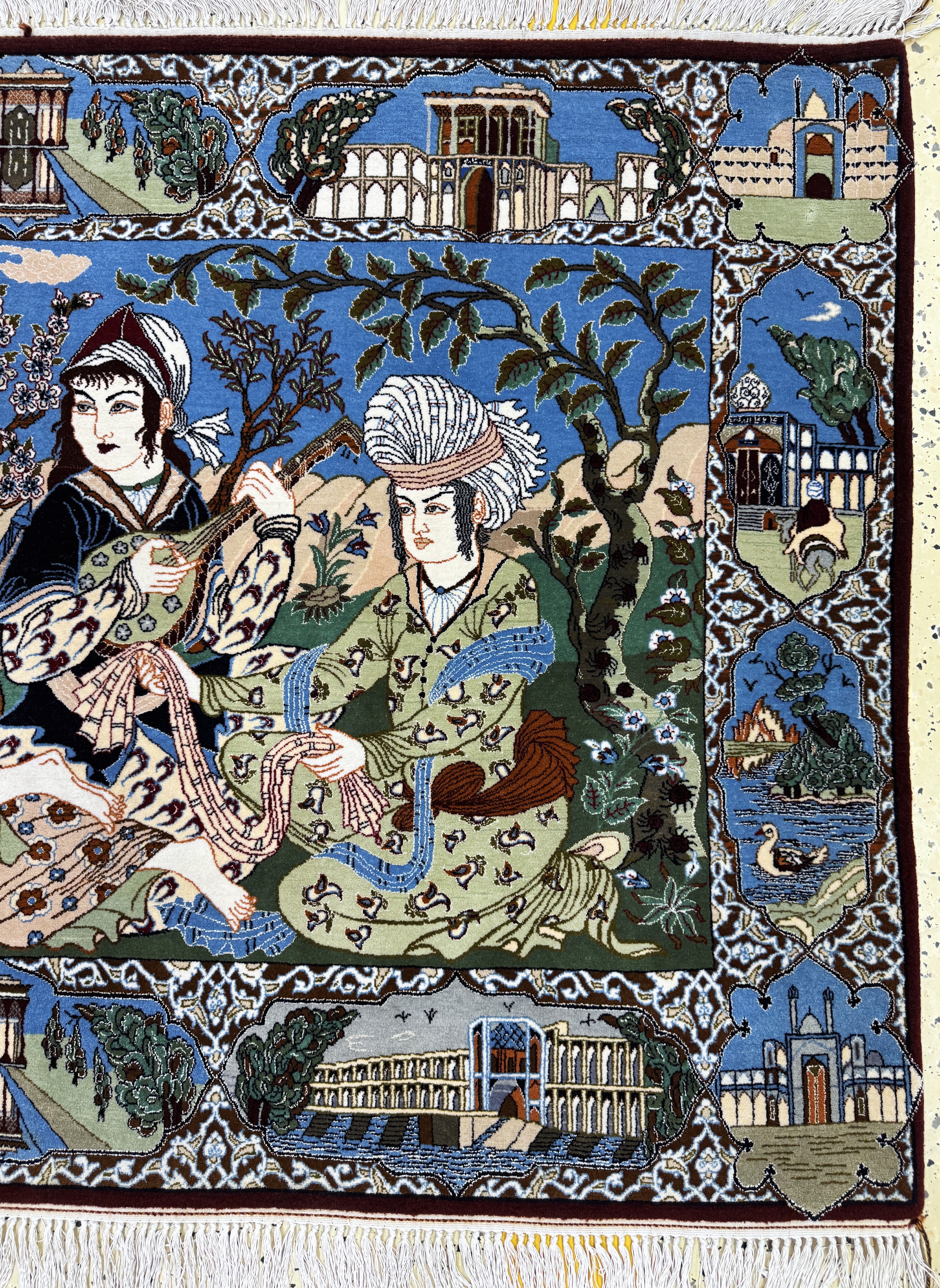Detail a: Esfahan fein, Persien, Ende 20.Jhd, Korkwolle auf Seide, ca. 160 x 104 cm, EHZ:(nahezu neuwertig)