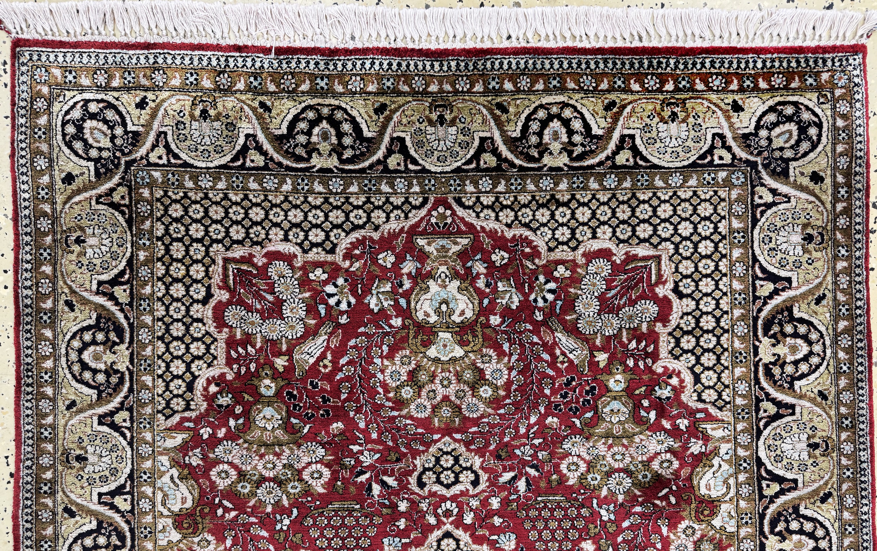 Detail a: Ghom Seide, Persien, Mitte 20.Jhd, reine Naturseide, ca. 155 x 108 cm, EHZ: 1-2
