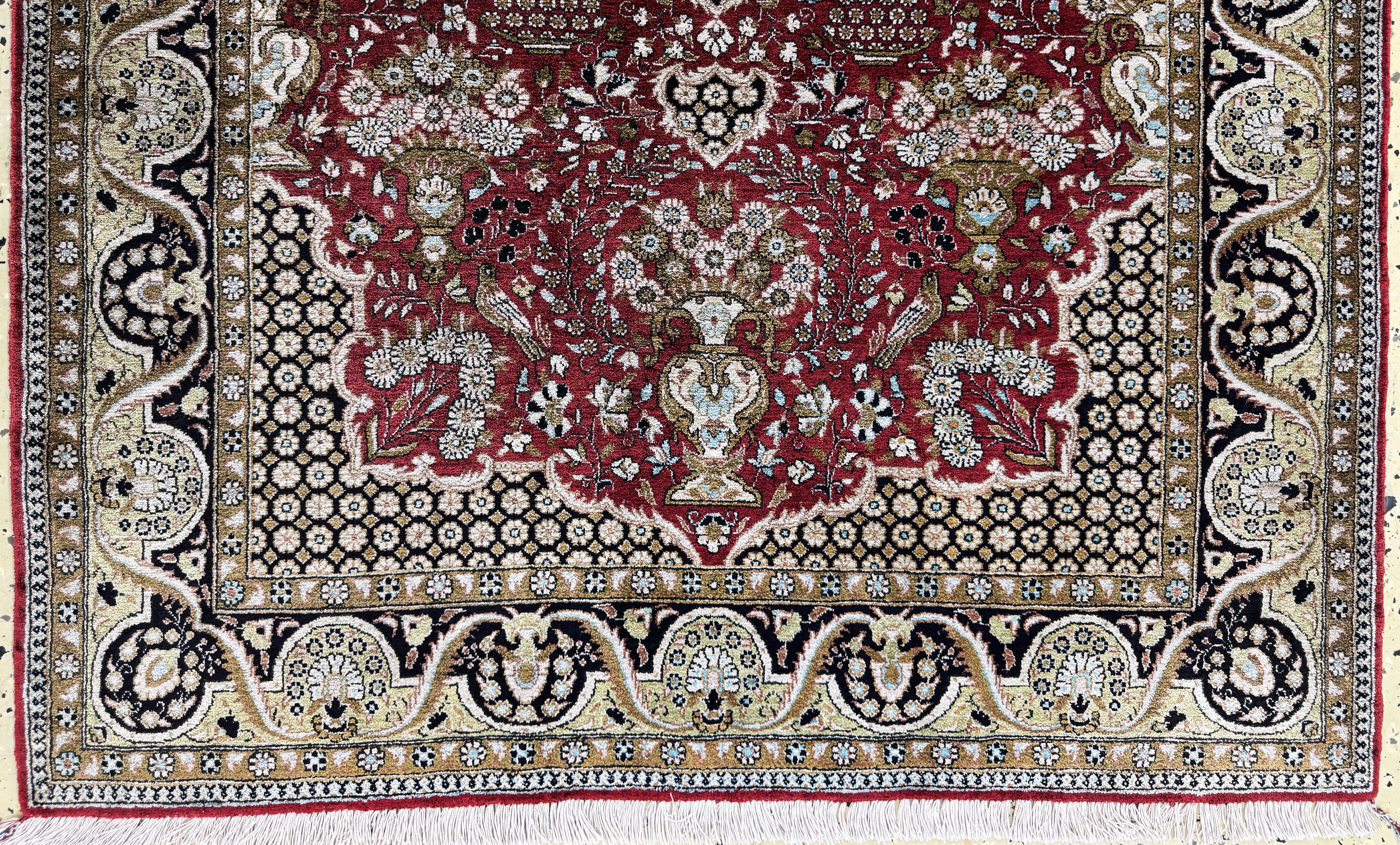 Detail c: Ghom Seide, Persien, Mitte 20.Jhd, reine Naturseide, ca. 155 x 108 cm, EHZ: 1-2