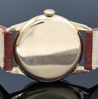 27033902d - IWC Herrenarmbanduhr in RG 750/000, Handaufzug, Schweiz um 1946, Boden u. Glasrand ...