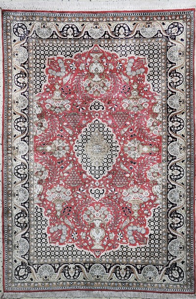 Image Ghom Seide, Persien, Mitte 20.Jhd, reine Naturseide, ca. 155 x 108 cm, EHZ: 1-2 ...