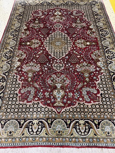 27033929e - Ghom Seide, Persien, Mitte 20.Jhd, reine Naturseide, ca. 155 x 108 cm, EHZ: 1-2 ...