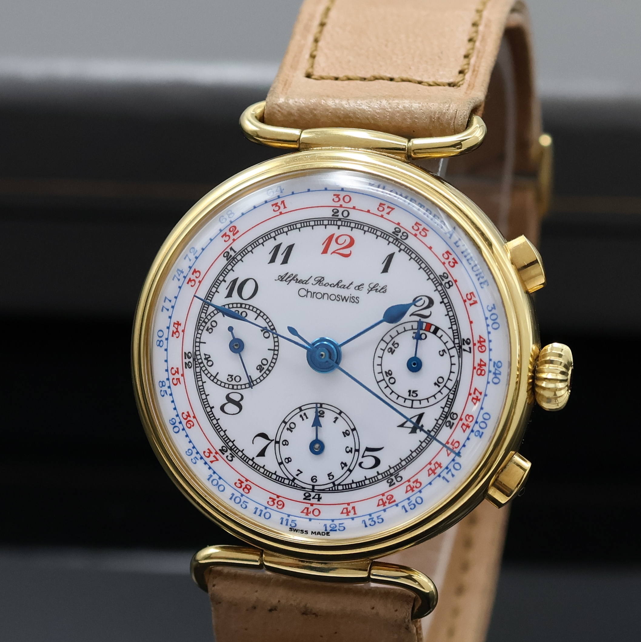 Detail a: ALFRED ROCHAT / CHRONOSWISS vergoldeter Armbandchronograph mit Schaltrad, Schweiz um 1995, Handaufzug, beids. vergl. Geh., bewegl. Bandanstöße, ...