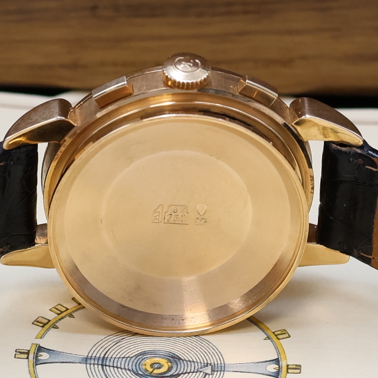 Detail j: CHRONOSWISS Klassik Armbandchronograph in RoseG 750/000 Referenz CH 7441, Schweiz um 1995, Automatik, Boden u. Glasrand aufgedr., tropfenförmige ...