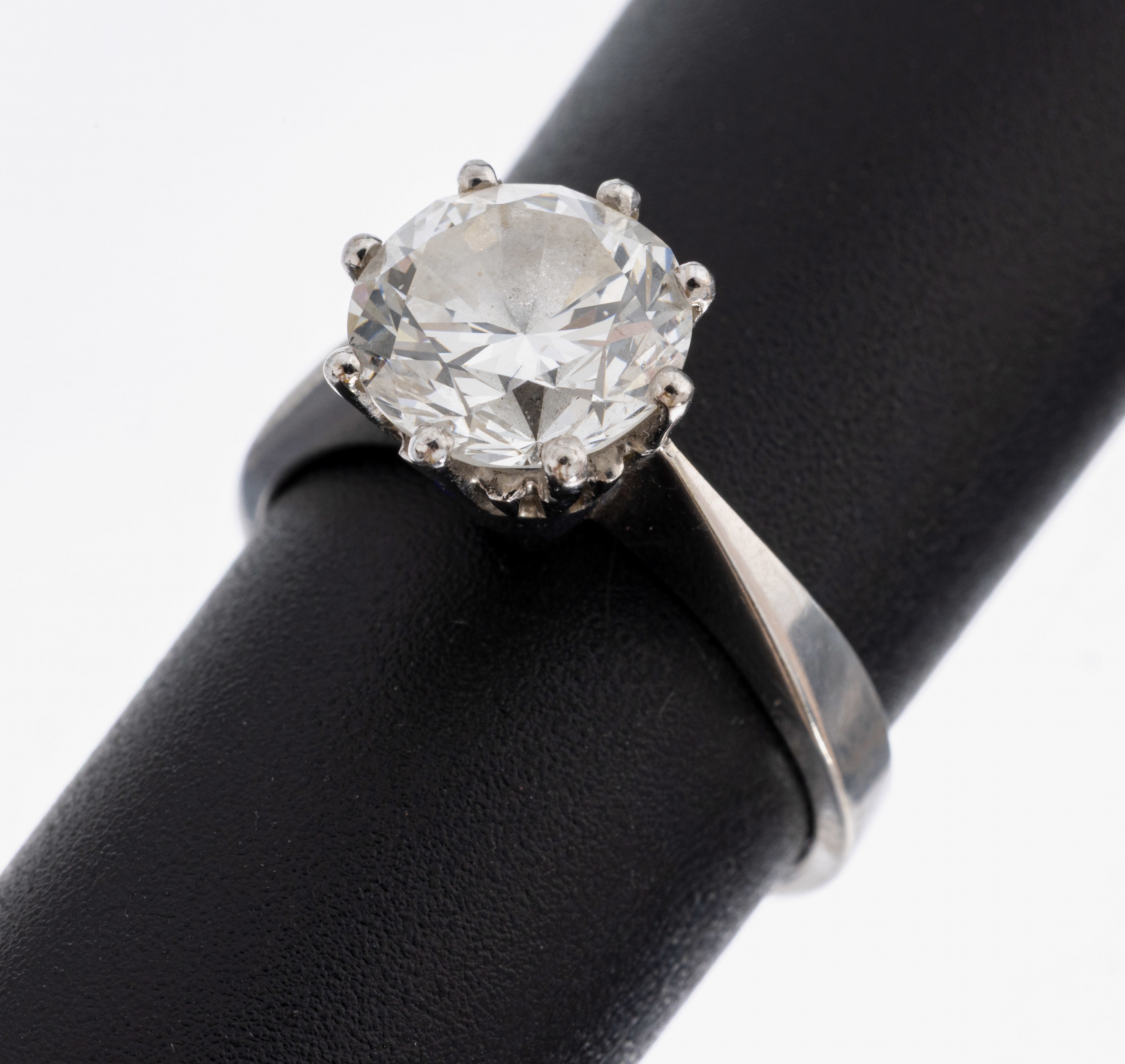 Image 27034065 - 18 kt Gold Brillant-Ring, WG 750/000, Brillant ca. 2.12 ct (grav.) Weiß/si, RW 50, ca. ...