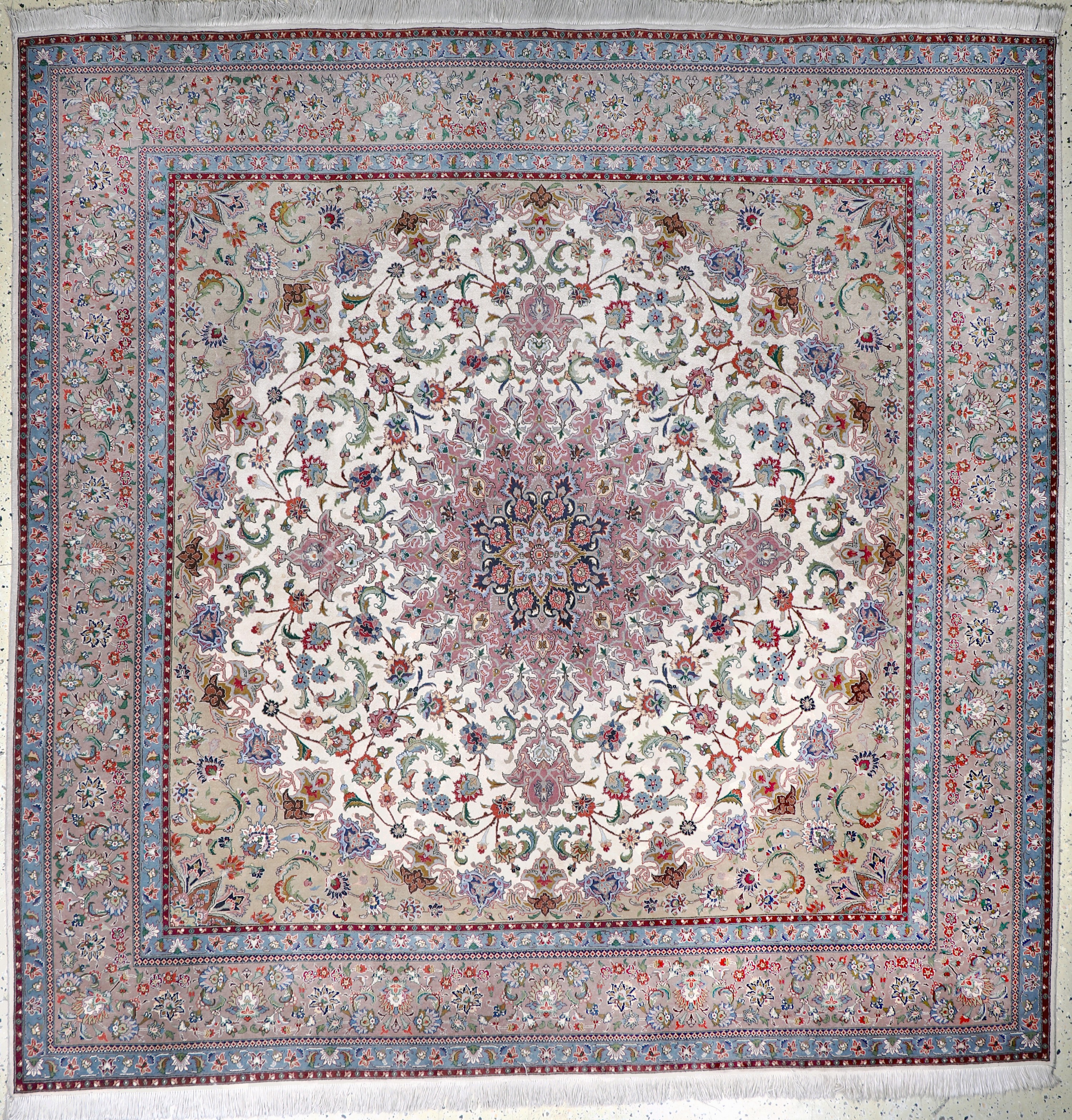 Image 27034073 - Täbriz fein( 50 Raj), Persien, Mitte 20.Jhd, Korkwolle mit Seide, ca. 246 x 246 cm,ca. ...