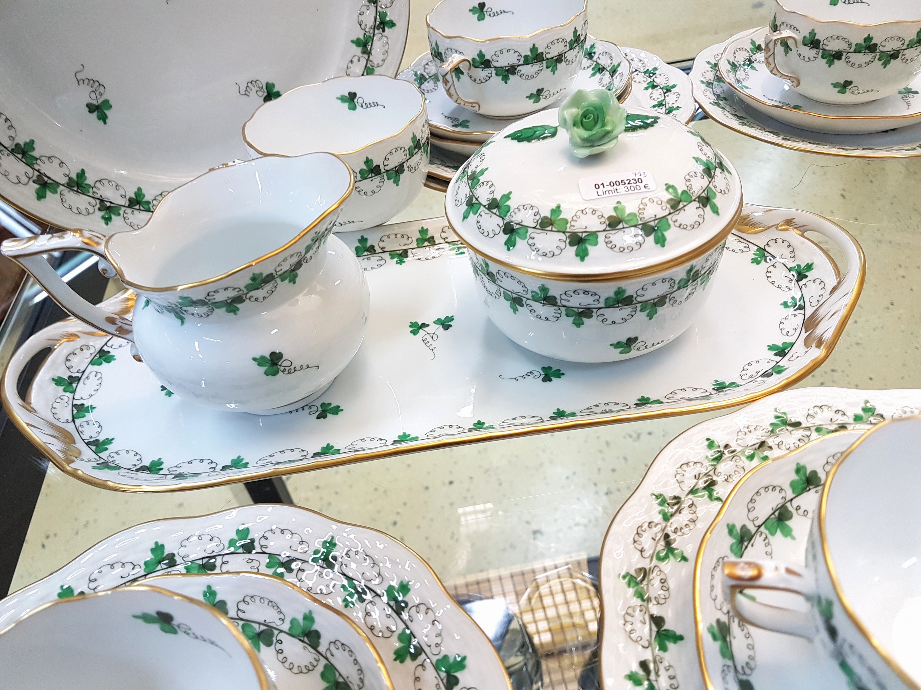 Detail d: Kaffeeservice, Herend Ungarn, 20. Jh., Dekor Parsley/Petersilie, 6 Tassen mit Untertassen, 6 Kuchenteller, Zuckerdose, Milchkännchen, runder ...