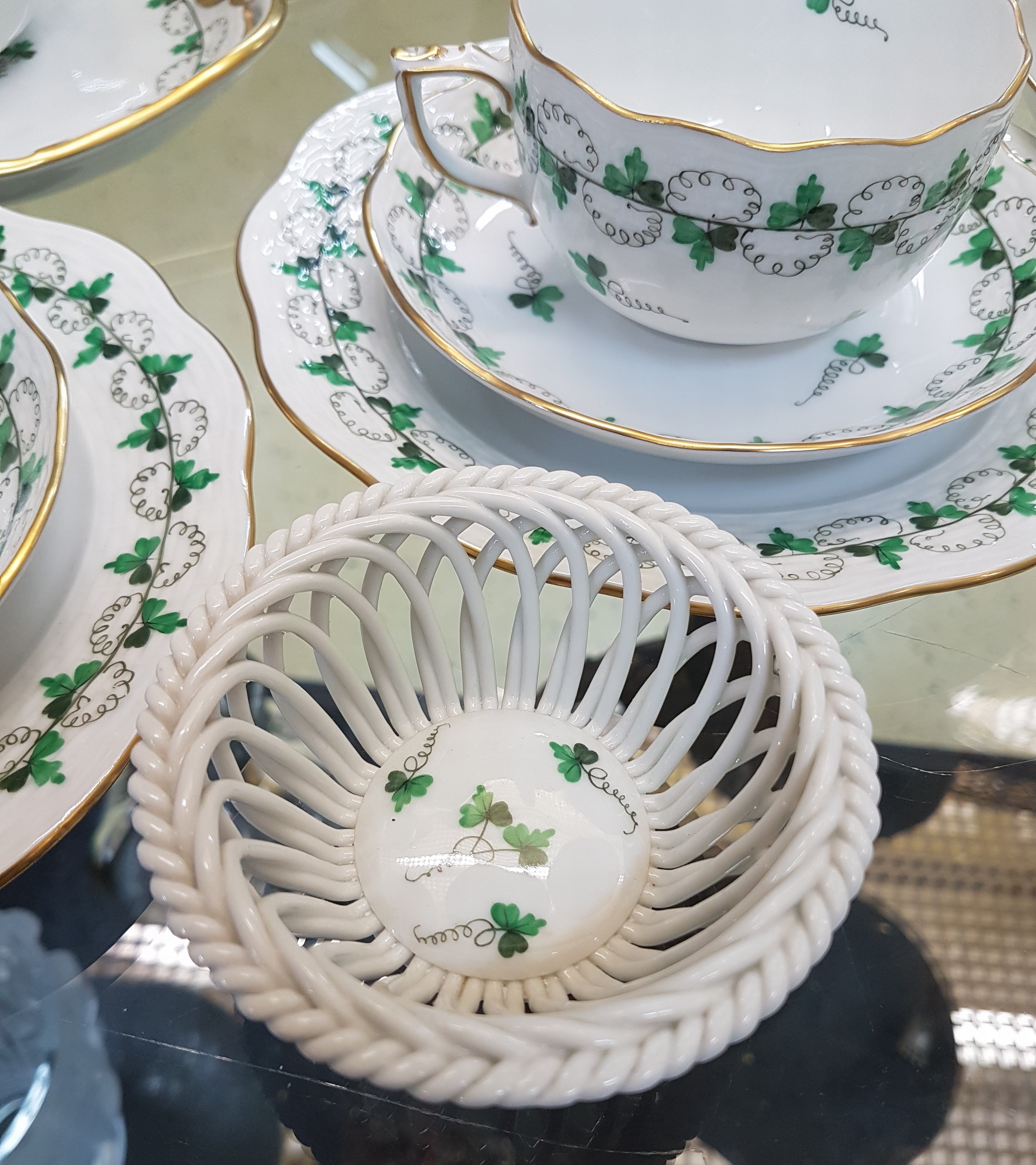 Detail i: Kaffeeservice, Herend Ungarn, 20. Jh., Dekor Parsley/Petersilie, 6 Tassen mit Untertassen, 6 Kuchenteller, Zuckerdose, Milchkännchen, runder ...