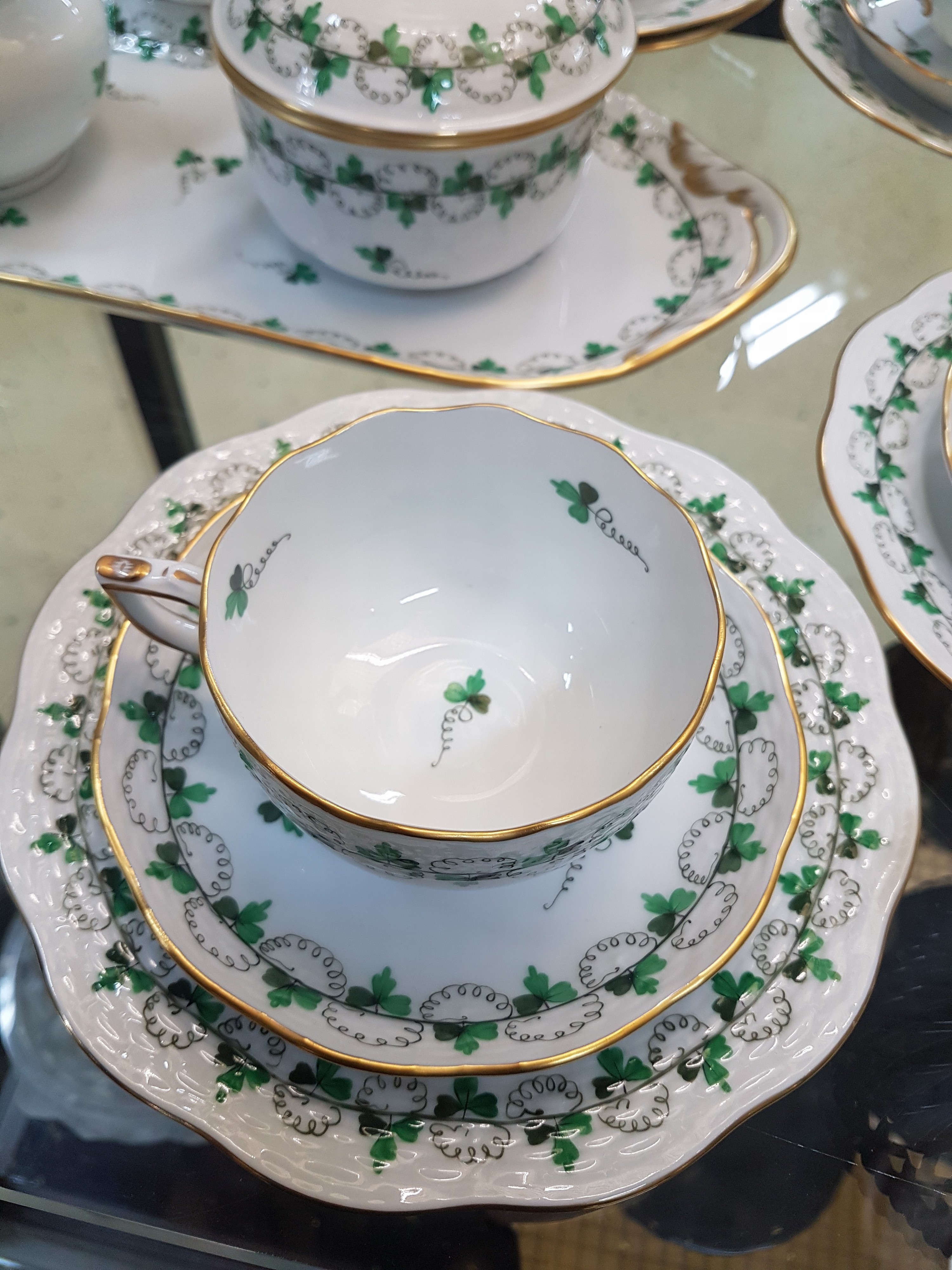 Detail j: Kaffeeservice, Herend Ungarn, 20. Jh., Dekor Parsley/Petersilie, 6 Tassen mit Untertassen, 6 Kuchenteller, Zuckerdose, Milchkännchen, runder ...