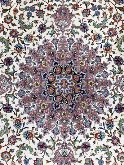 27034073d - Täbriz fein( 50 Raj), Persien, Mitte 20.Jhd, Korkwolle mit Seide, ca. 246 x 246 cm,ca. ...