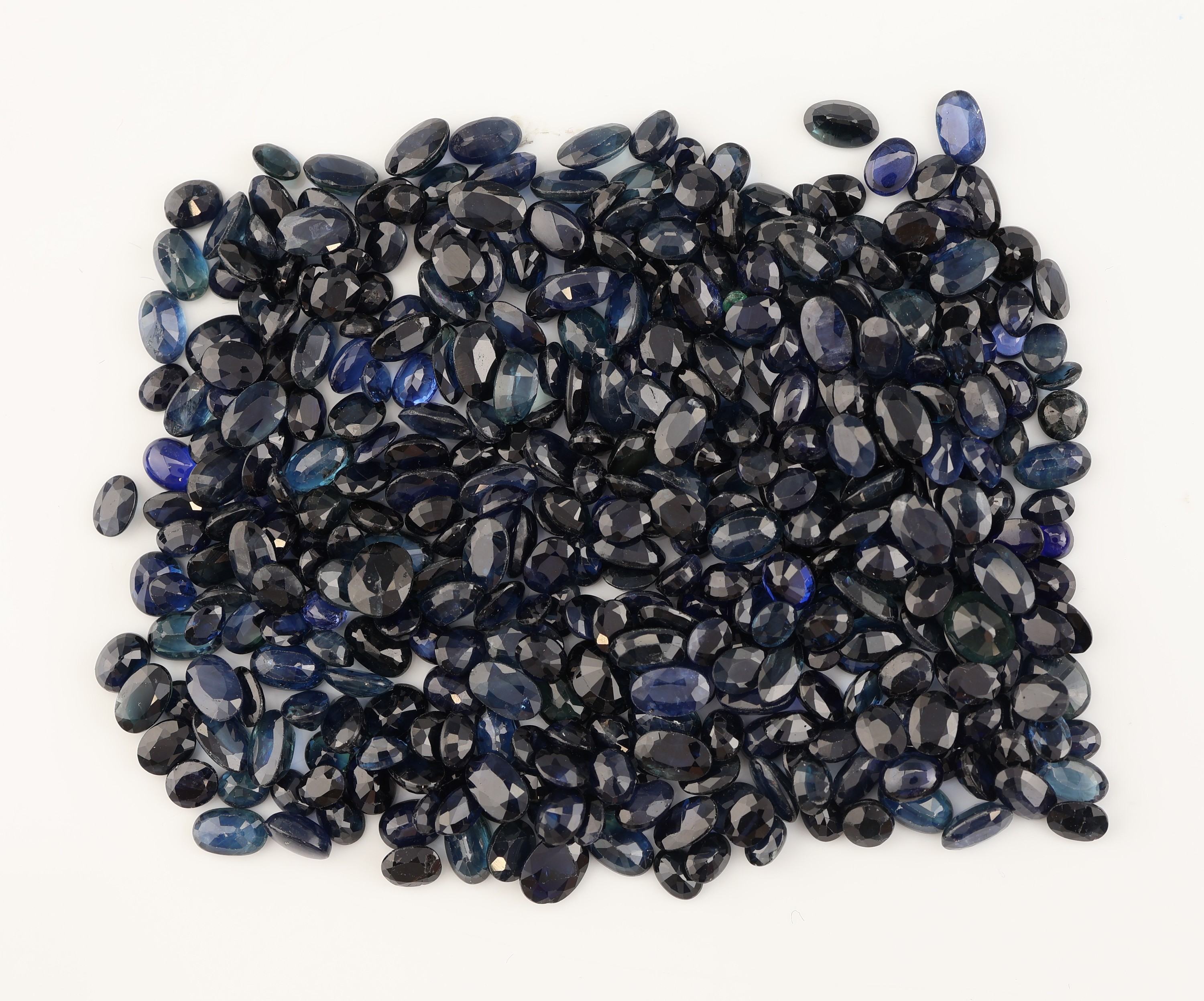 Image 27034101 - Lot lose facett. Saphire zus. ca. 92.8 ct, Ausfassware Schätzpreis: 8500, - EUR