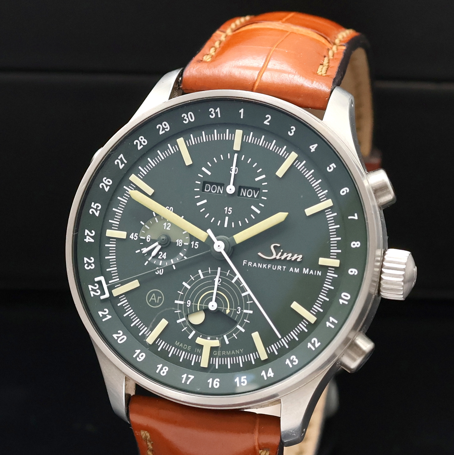 Detail a: SINN Armbandchronograph Jagduhr Referenz 3006, Automatik, Deutschland/Schweiz um 2020, beids. vergl. Edelstahlgeh. inkl. orig. Lederband m. orig. ...