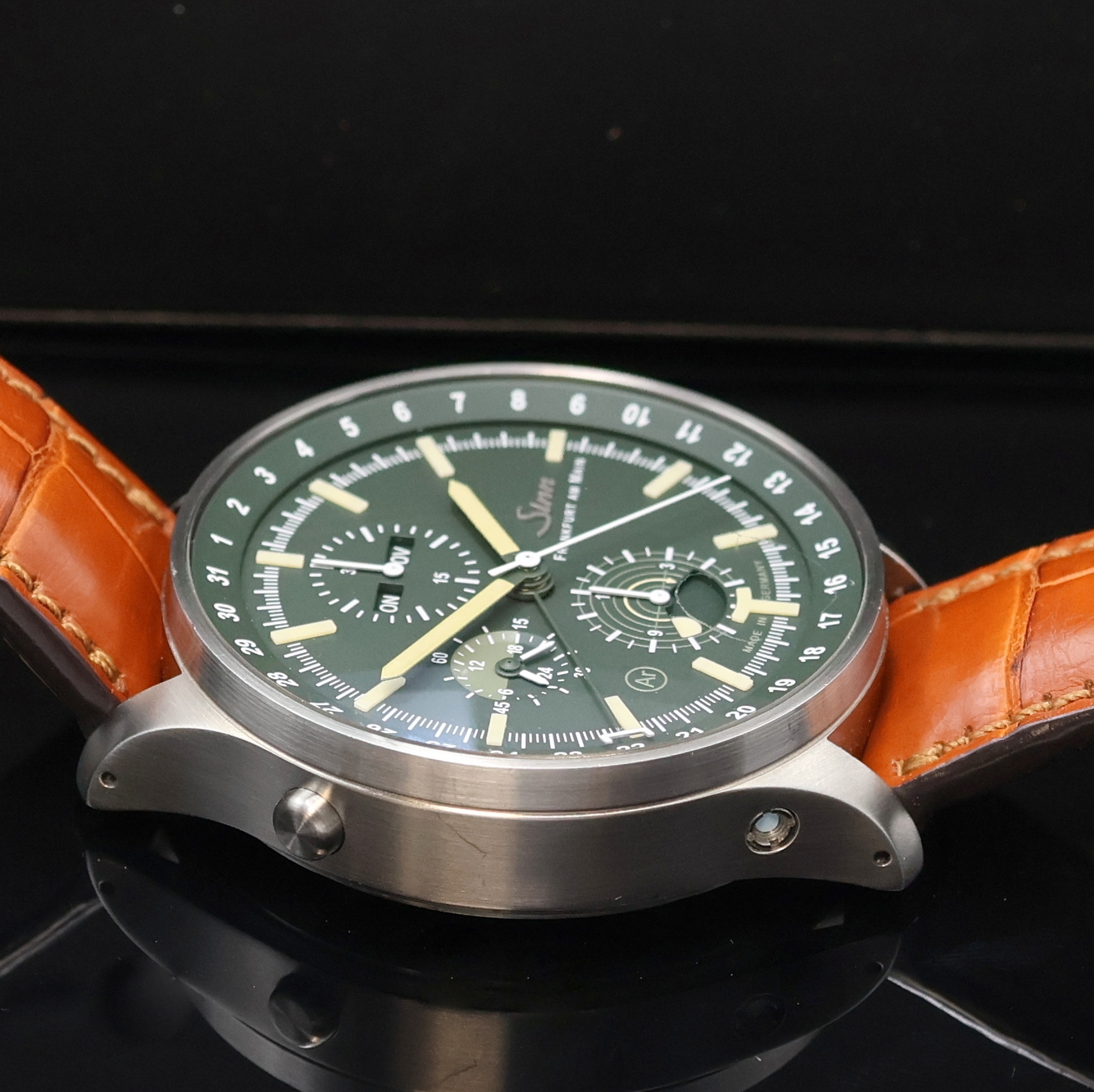 Detail d: SINN Armbandchronograph Jagduhr Referenz 3006, Automatik, Deutschland/Schweiz um 2020, beids. vergl. Edelstahlgeh. inkl. orig. Lederband m. orig. ...