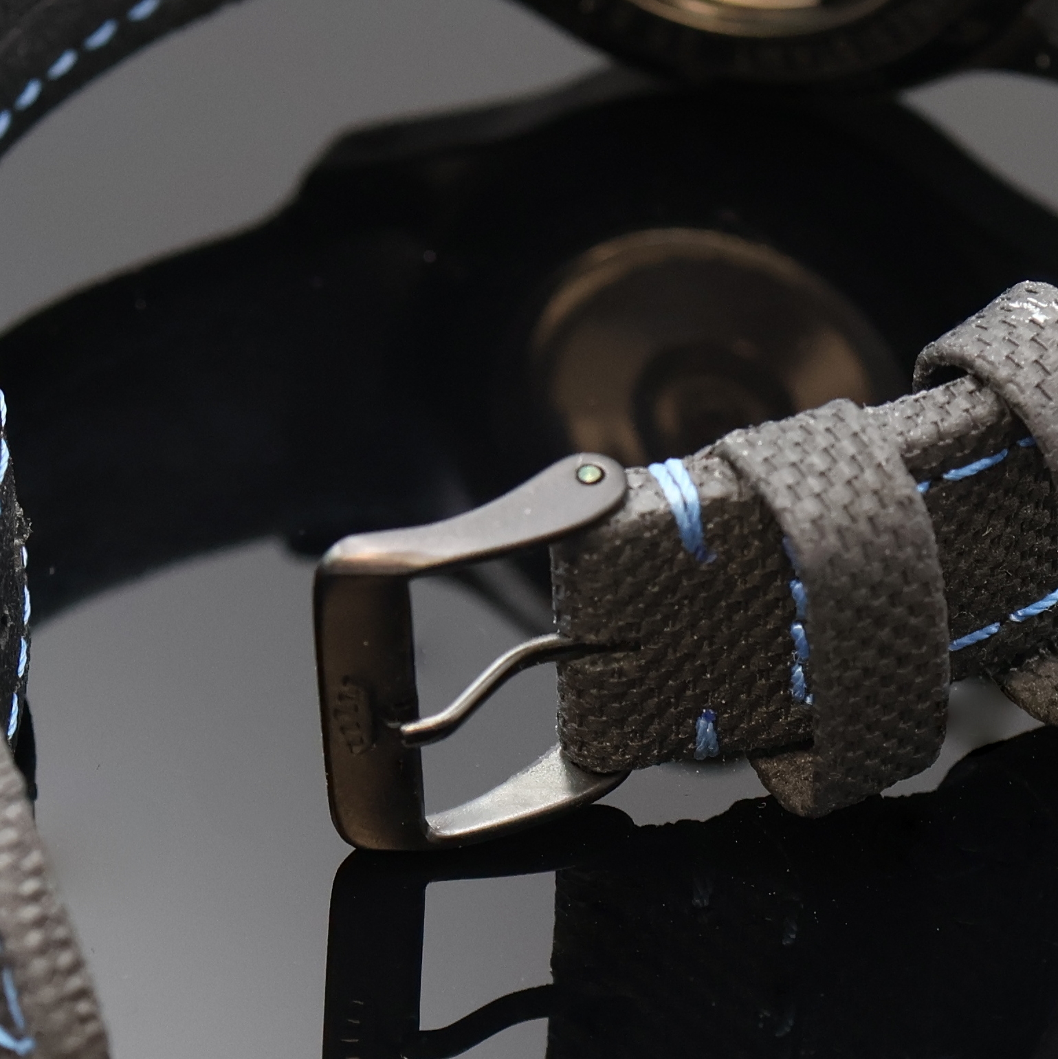 Detail b: FORTIS seltene, auf 70 Stück limitierte Armbanduhr Aeromaster Dornier GMT, Automatik, Schweiz um 2020, beids. vergl., PVD- beschichtetes ...