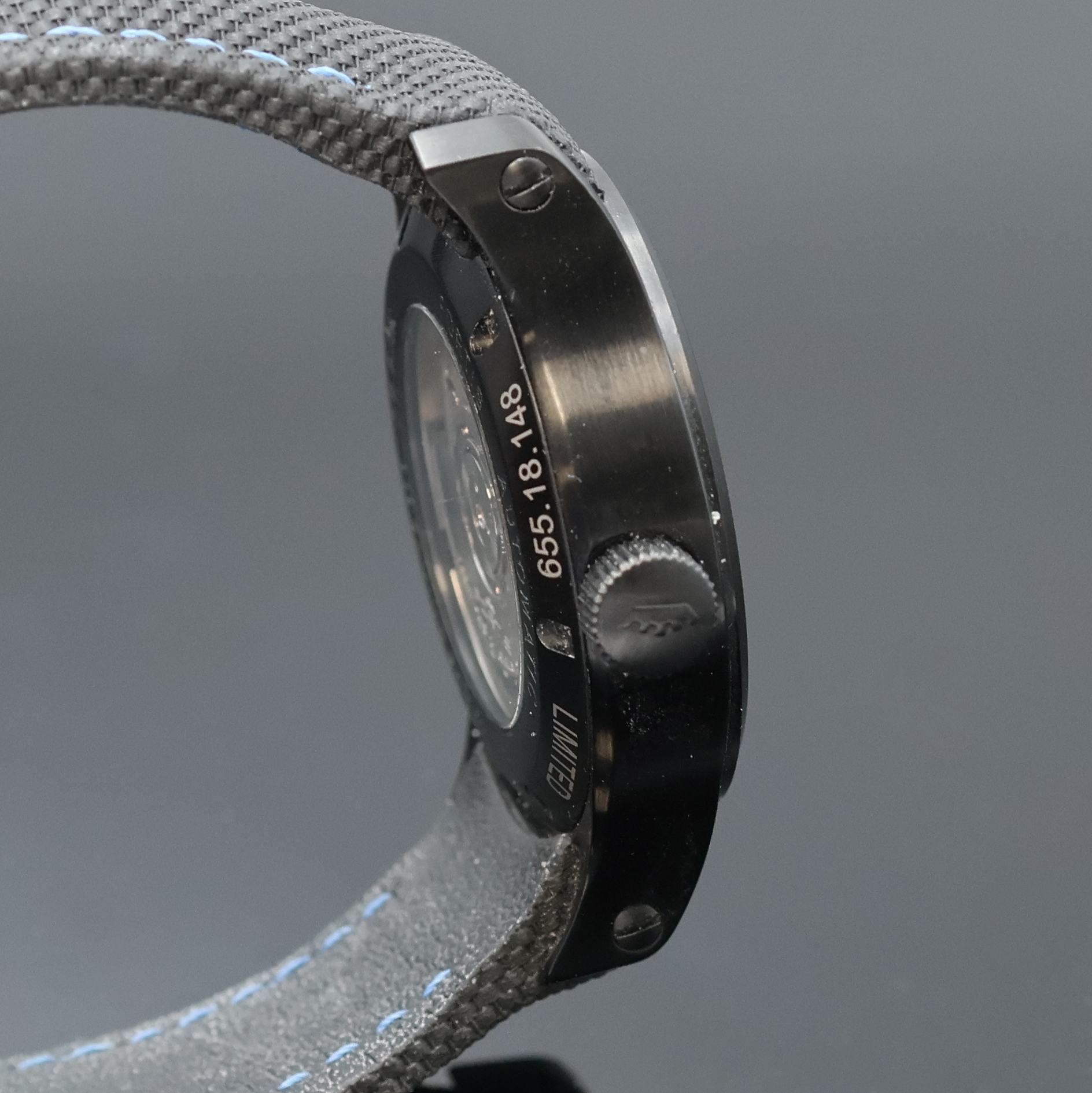 Detail c: FORTIS seltene, auf 70 Stück limitierte Armbanduhr Aeromaster Dornier GMT, Automatik, Schweiz um 2020, beids. vergl., PVD- beschichtetes ...