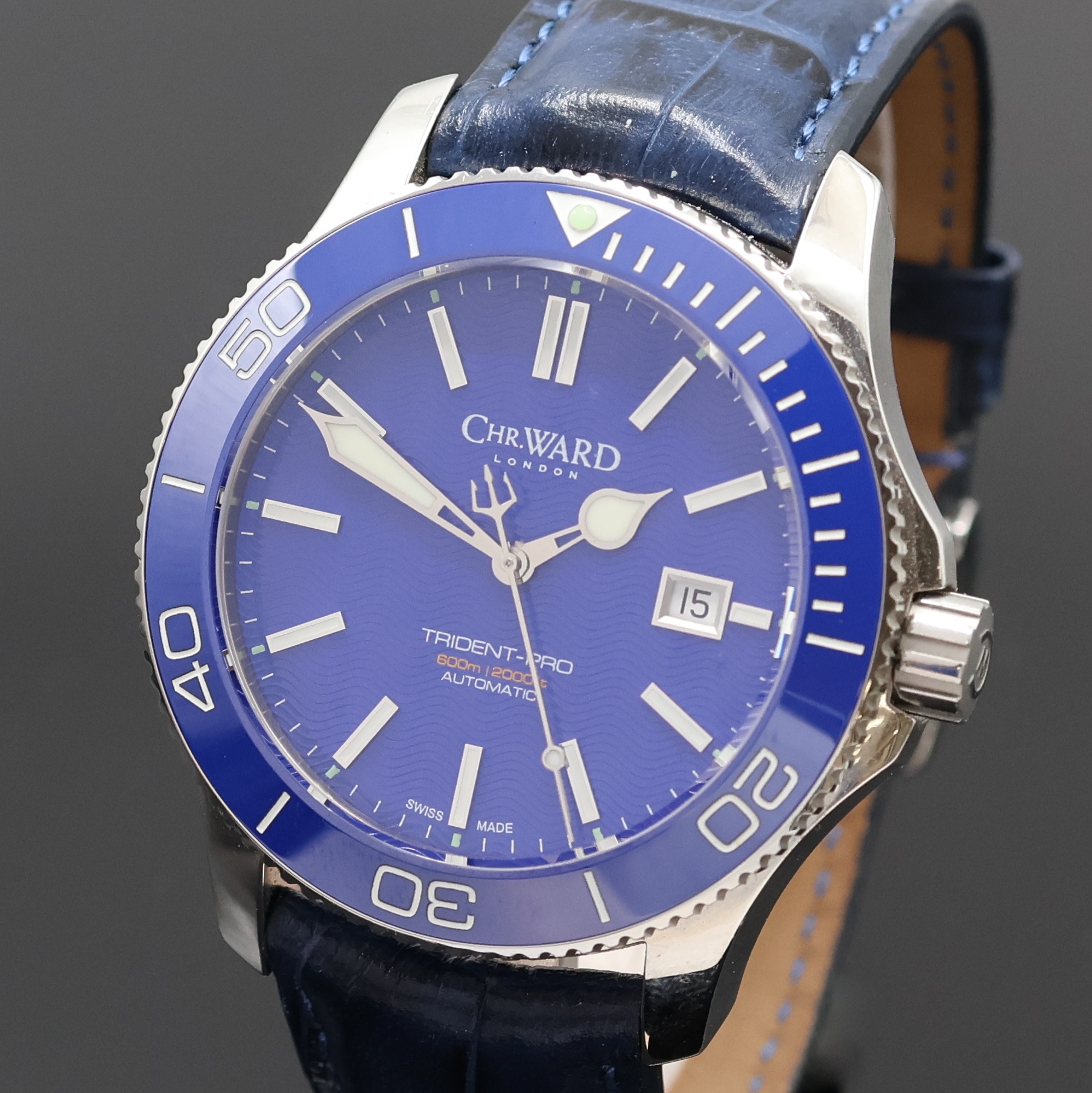 Detail a: CHR. WARD London Herrenarmbanduhr Trident-Pro, Automatik, Schweiz um 2020, Edelstahlgeh. inkl. orig. Lederband m. orig. Dornschl., Boden und Krone ...