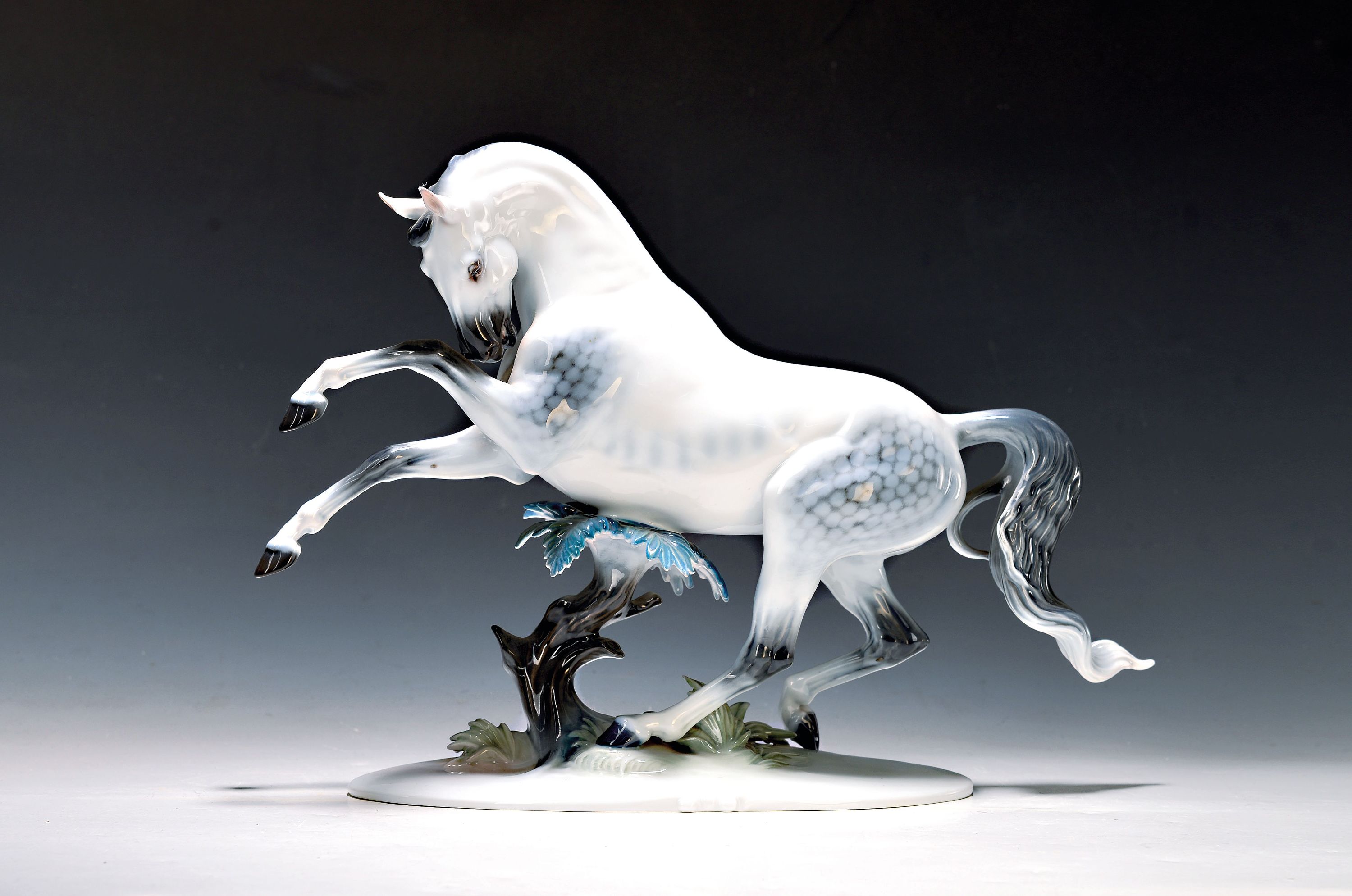 Image 27034541 - Porzellanfigur ´Übermut´, Rosenthal classic rose, Entwurf Theodor Kärner, ...