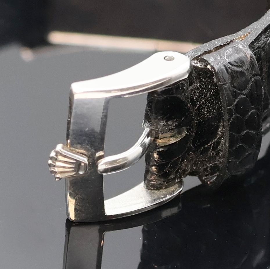 Detail b: ROLEX seltene Herrenarmbanduhr Prince Chronometer in 925er Silber Referenz 971, Schweiz / England um 1939, Handaufzug, Rectangulärgeh., Boden ...