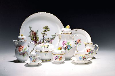 Image Kaffeeservice, Höchst, 20. Jh., Kaffeekanne, Milchkanne, Zuckerdose, 6 Tassen mit ...