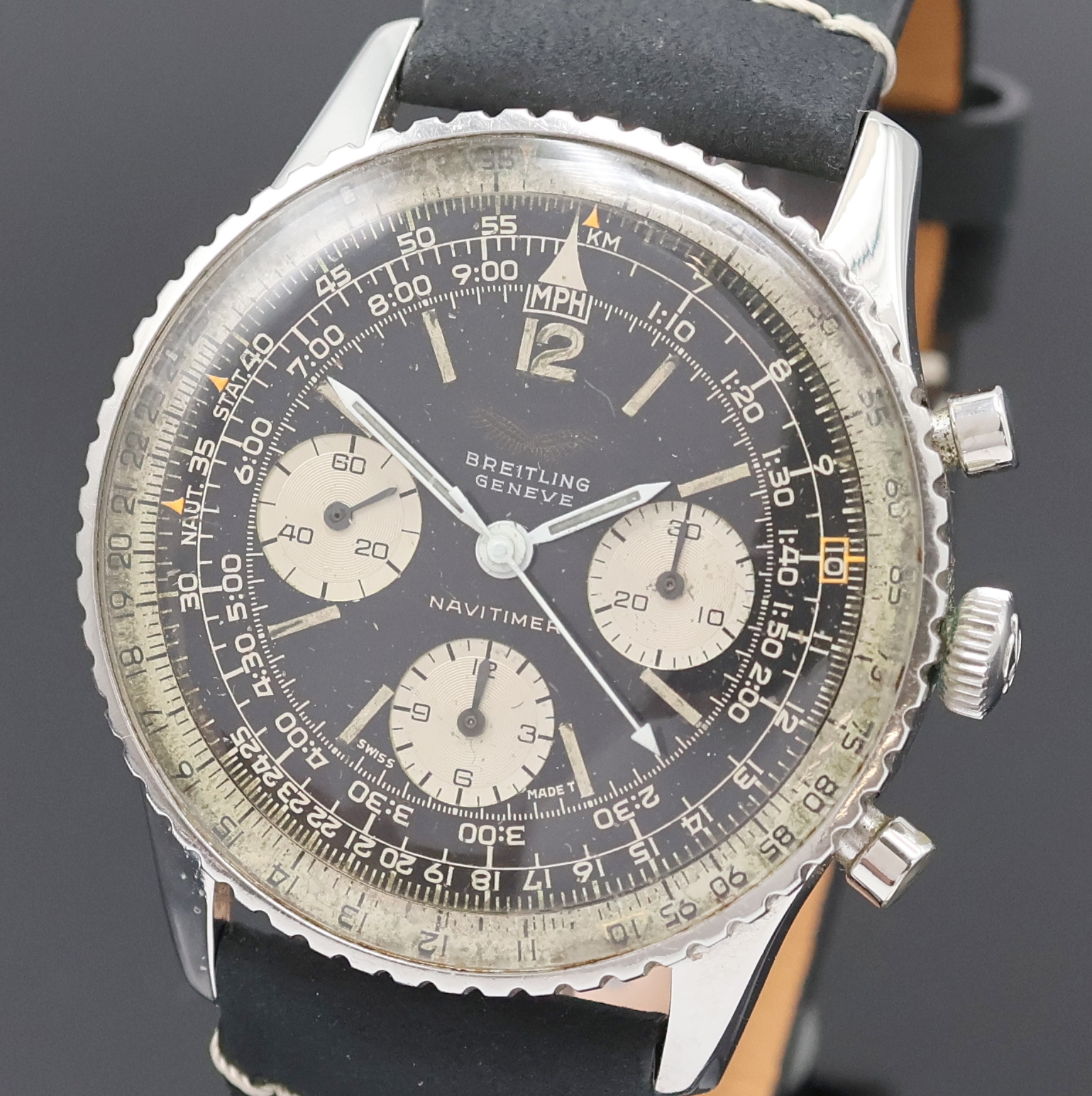 Detail a: BREITLING Schaltradchronograph Navitimer für die Irakische Luftwaffe, Schweiz um 1960, Handaufzug, 3-tlg. Edelstahlgeh., aufgedr. Boden m. ...
