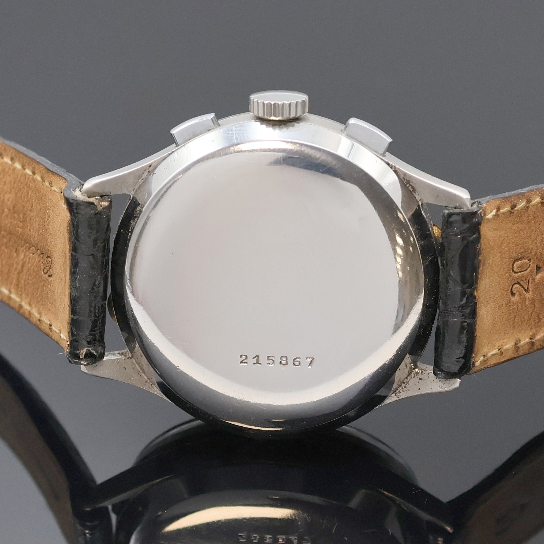 Detail d: ANGELUS Schaltradchronograph Chronodato, Schweiz 1940er Jahre, Handaufzug, unsign. Edelstahlgeh., Boden und Glasrand aufgedr., vers. Zifferblatt ...