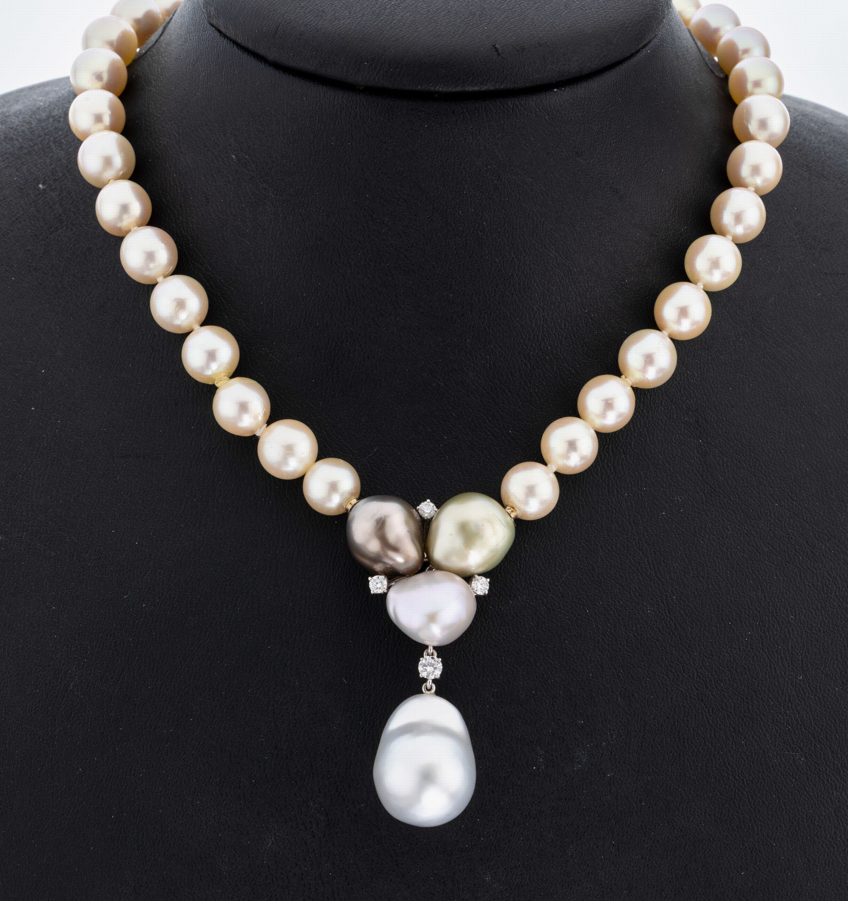 Image 27034628 - Perl-Collier mit 18 kt Gold Perl-Brillant -Mittelteil, WG 750/000, Collier aus ...