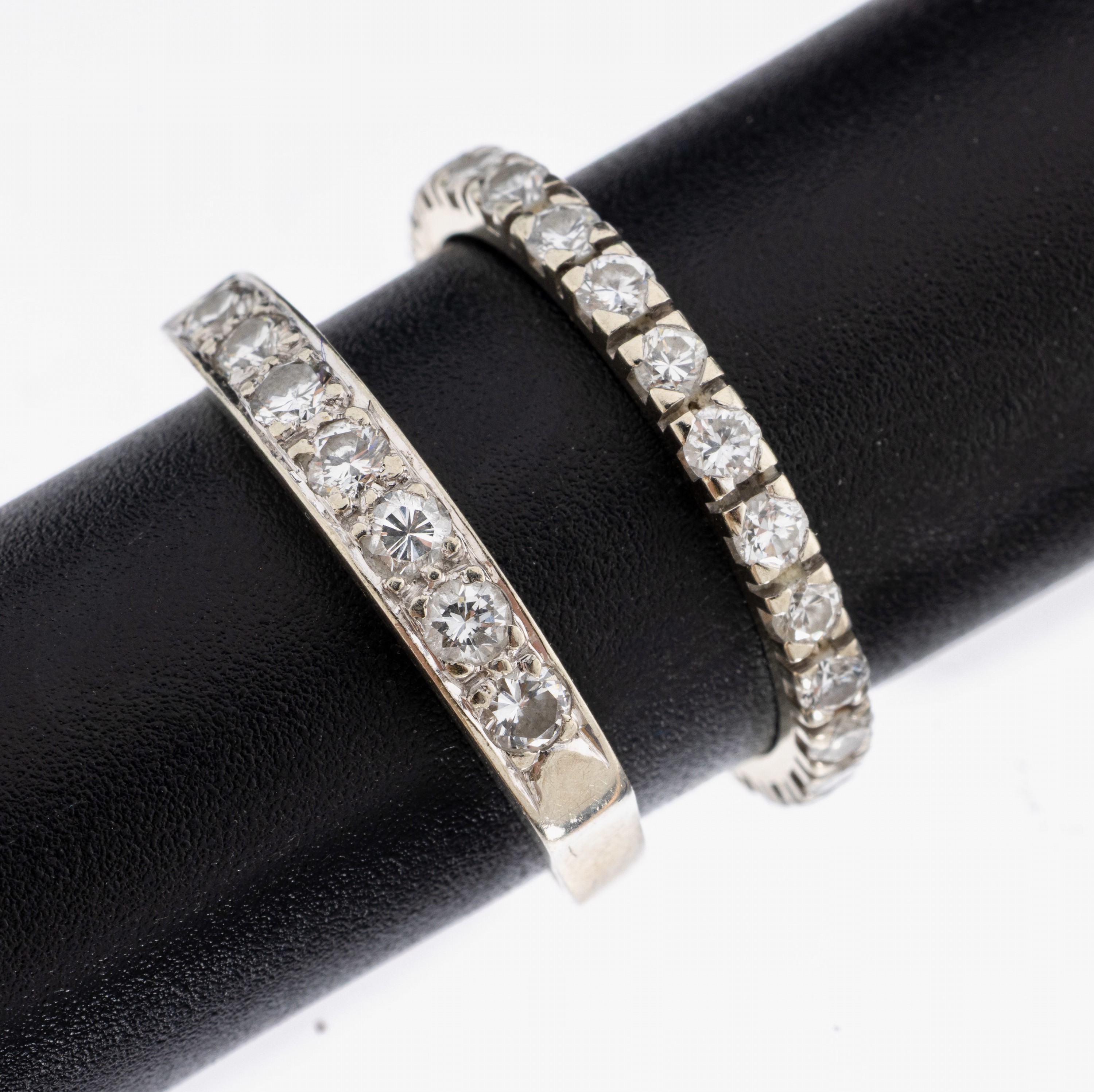 Image 27034685 - Konvolut 2 18 kt Gold Brillant-Ringe, WG 750/000, best. aus: 1 Memoryring, RW 53, 24 ...