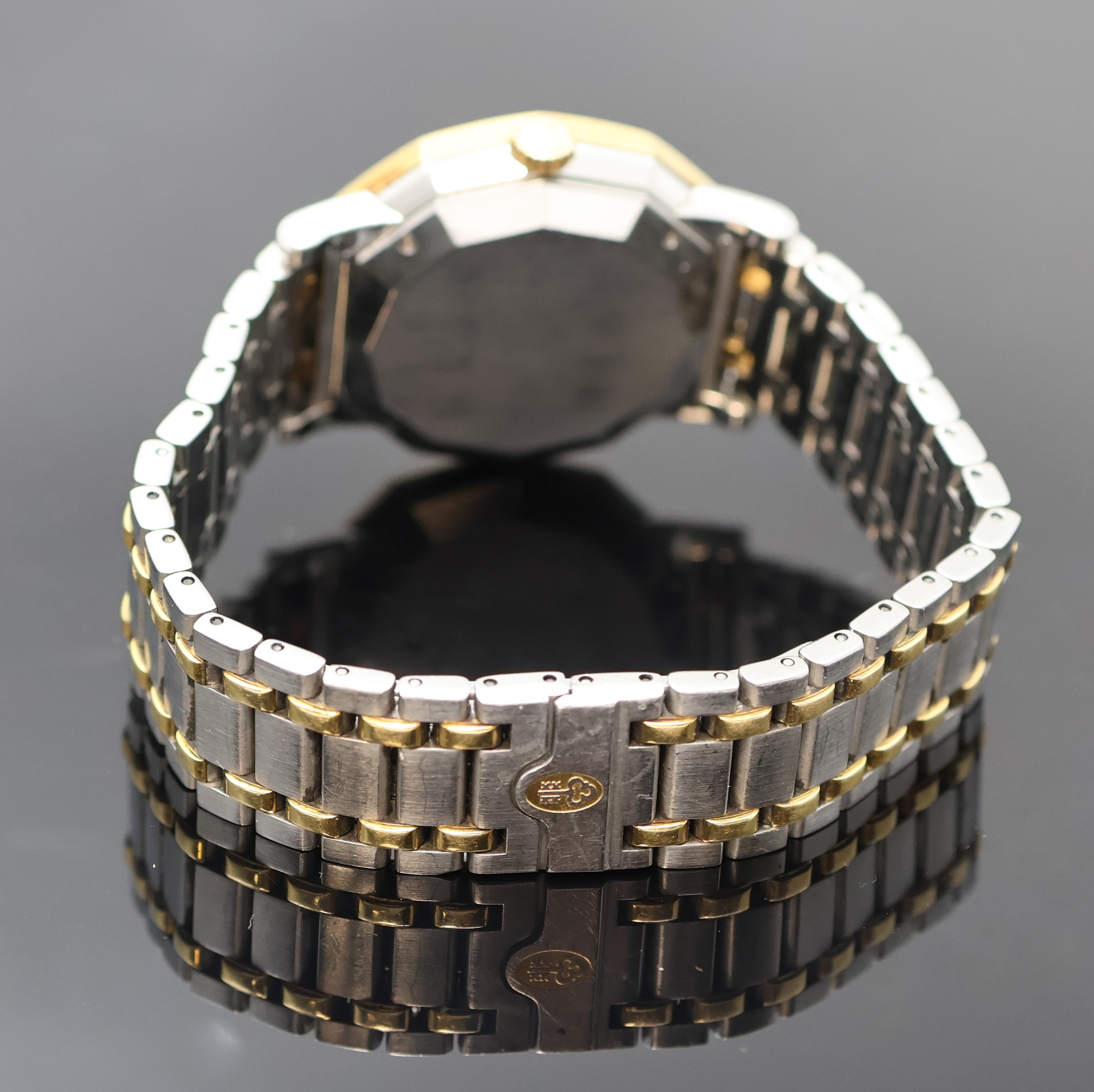 Detail c: CORUM Admiral's Cup Herrenarmbanduhr Referenz 89.430.21, Schweiz um 1990, Automatik, Edelstahl/Gold komb., Boden 4-fach verschr., orig. ...