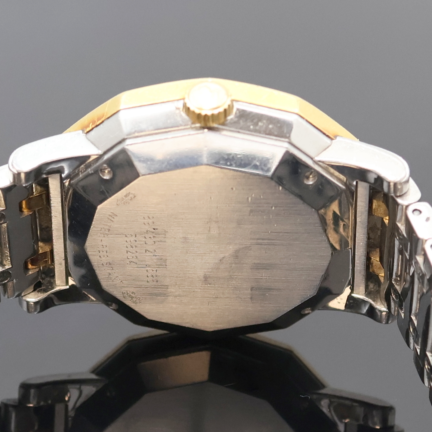 Detail e: CORUM Admiral's Cup Herrenarmbanduhr Referenz 89.430.21, Schweiz um 1990, Automatik, Edelstahl/Gold komb., Boden 4-fach verschr., orig. ...