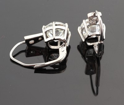 27034623b - Paar 18 kt Gold Diamant-Ohrhänger, WG 750/000, 2 Altschliffdiamanten zus. ca. 5.20 ct ...