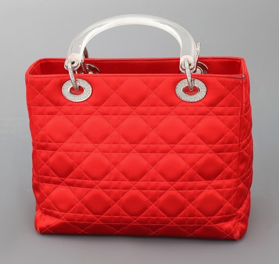 27034690c - CHRISTIAN DIOR Handtasche, LADY DIOR 25 in gestepptem rotem Seidensatin mit Cannage- ...