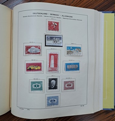 27034695b - Briefmarken, DDR 1949-1972, gestempelt, 1 Schaubek-Album, mit allen Blöcken, viele ...