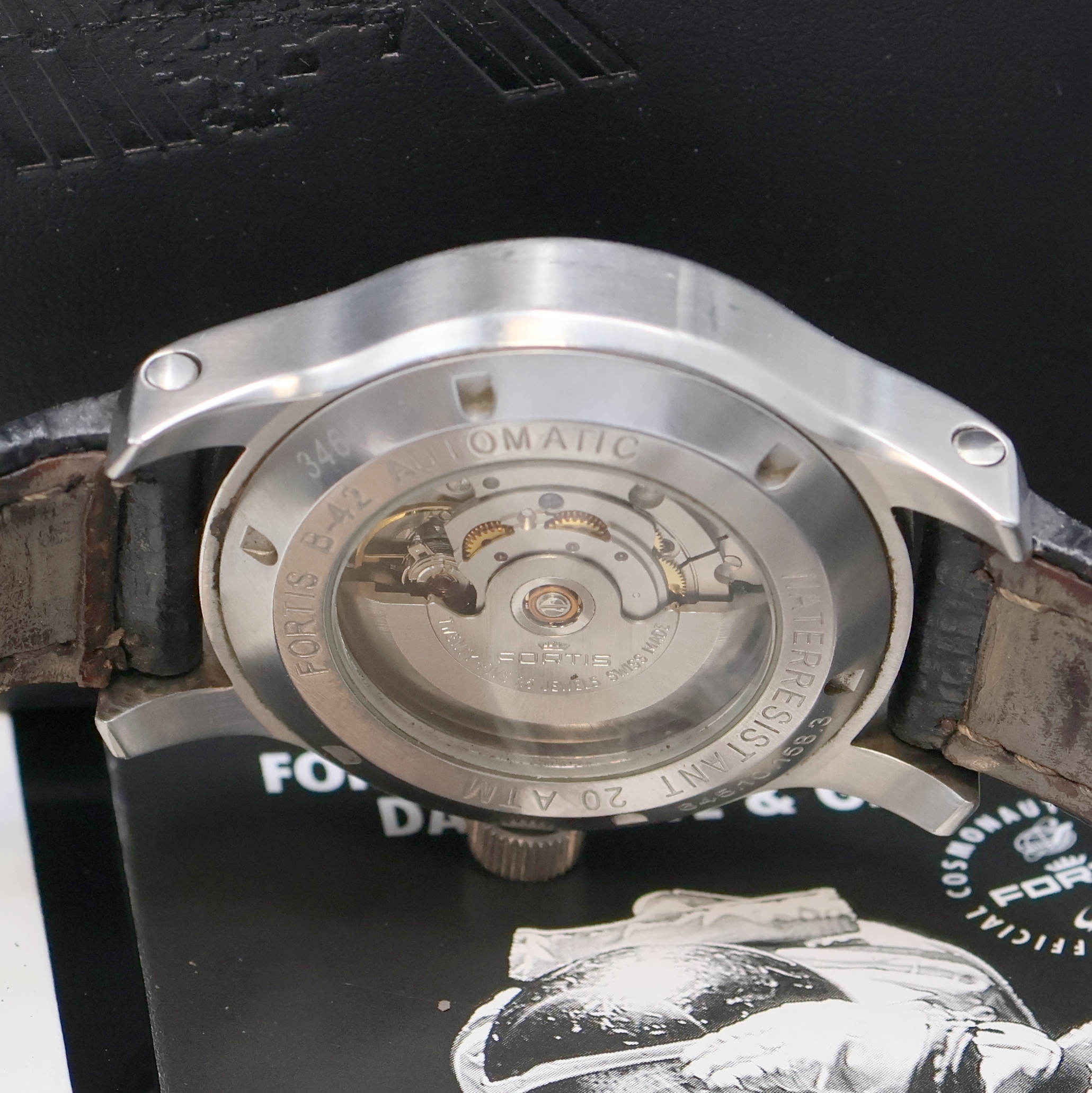 Detail f: FORTIS B-42 Herrenarmbanduhr Referenz 645.10.158.3, Schweiz verk. lt. beil. Pap. 06/2007, Automatik, beids. vergl. Edelstahlgeh., Lederband (zu ers.) ...