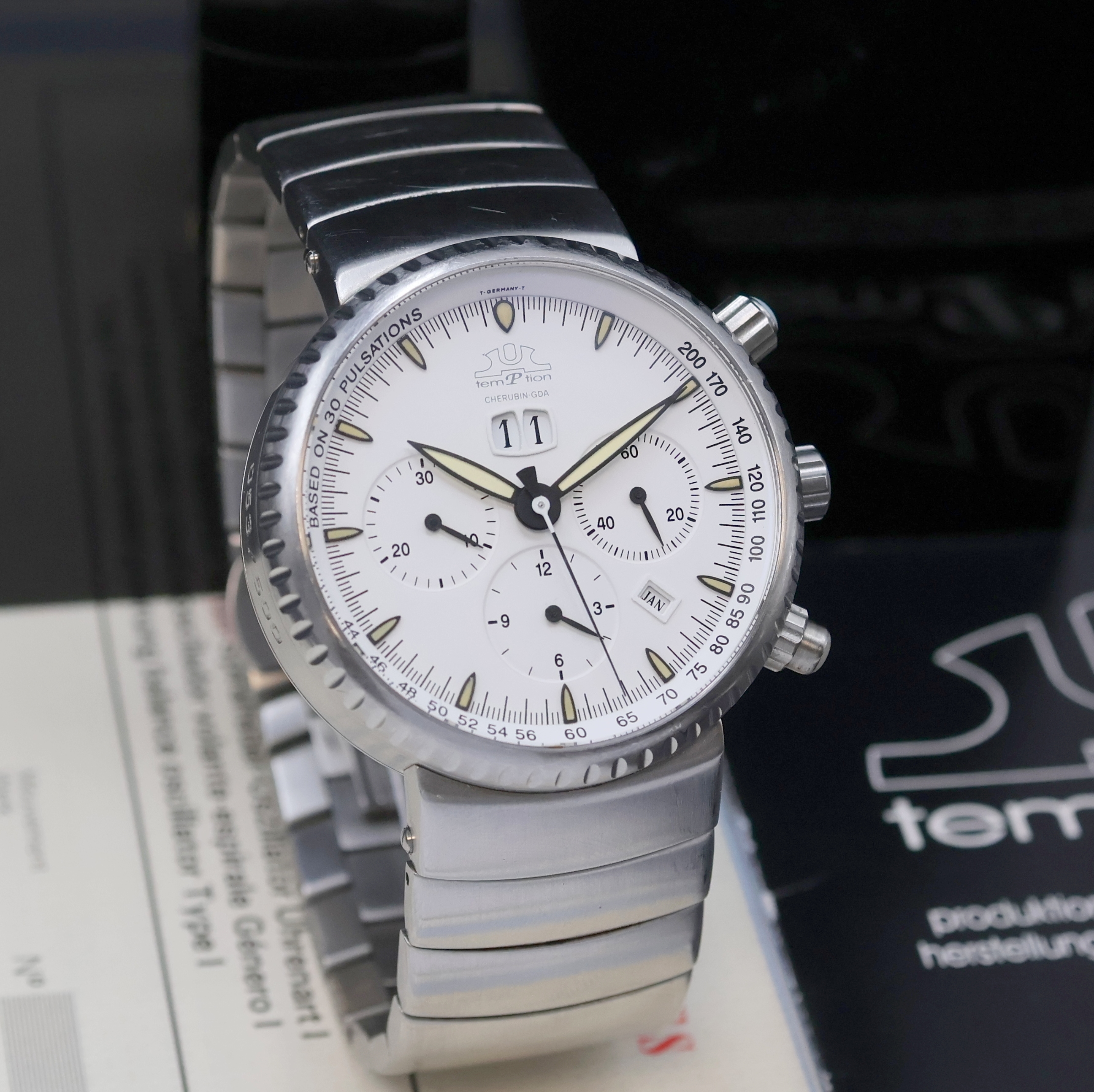 Detail b: TEMPTION Cherubin-GDA auf 500 Stück limitierter Armbandchronograph in Stahl, Deutschland um 1995, Automatik, beids. vergl. Geh. inkl. orig. ...