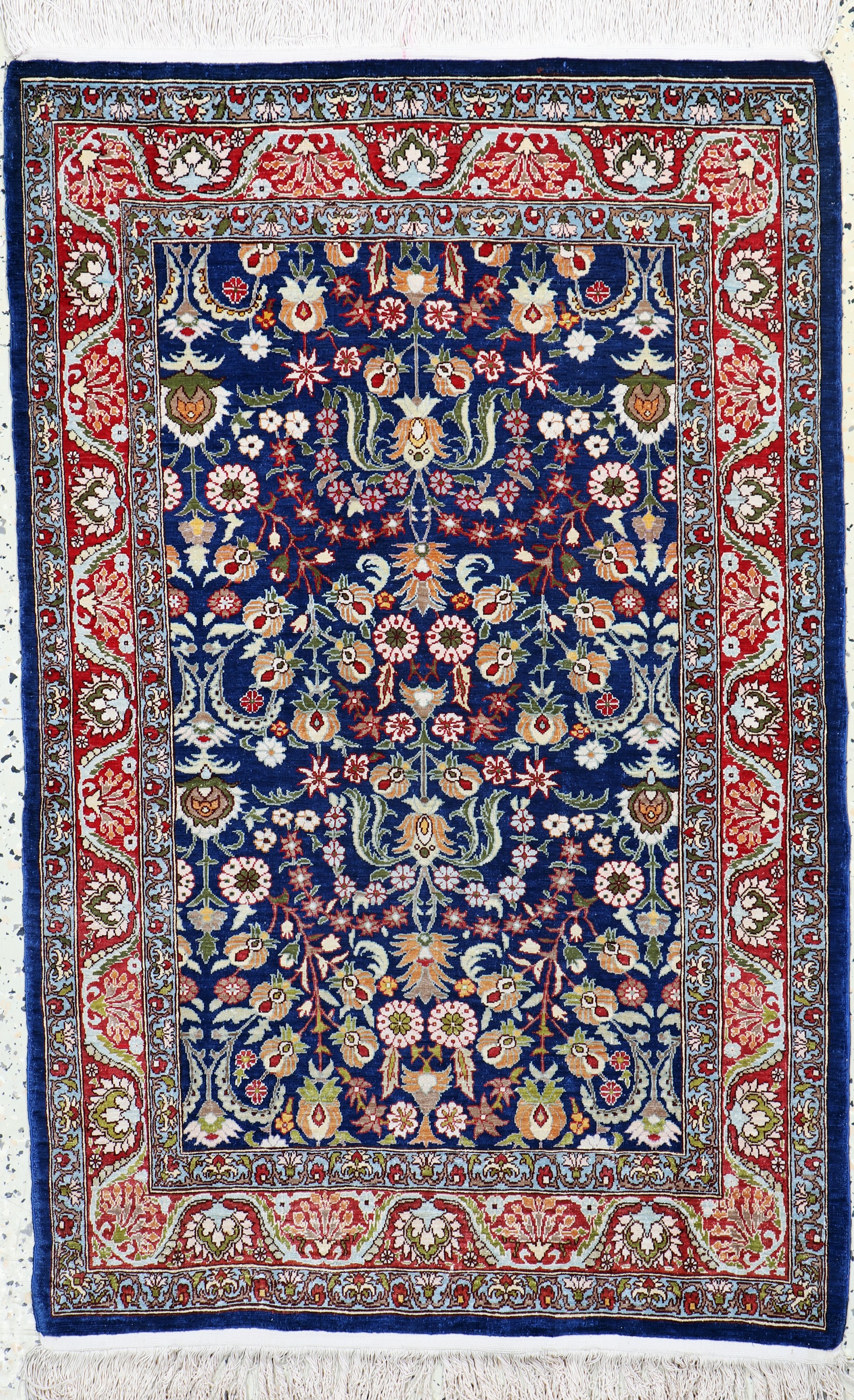 Image 27034715 - Hereke Seide fein, Persien, Mitte 20.Jhd, reine Naturseide, ca. 104 x 69 cm, ca. 1,0 ...