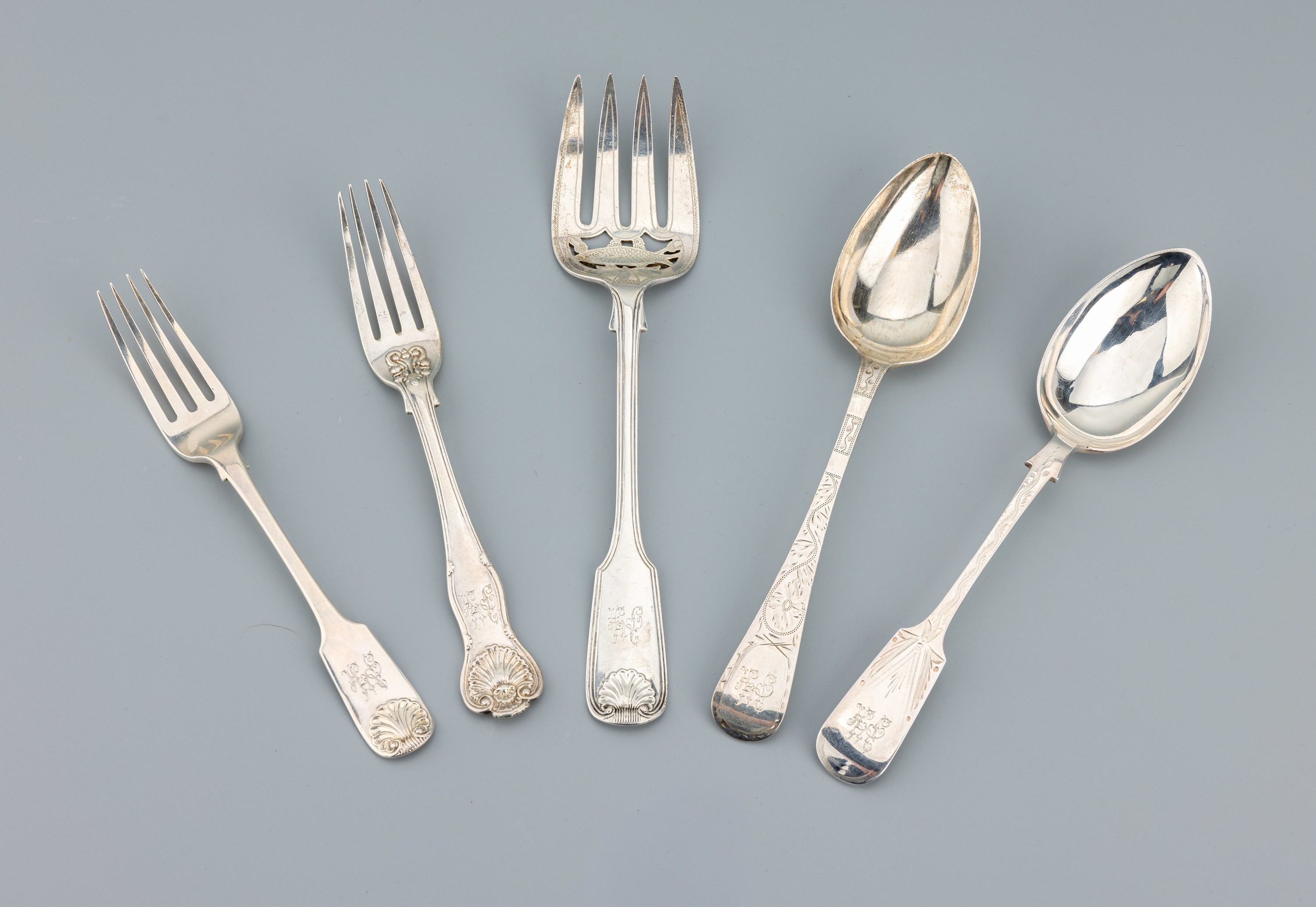 Image 27034722 - Konvolut 5 Vorlegeteile, 925er Silber, best. aus: 1 Fischvorlegegabel, London 1890, ...