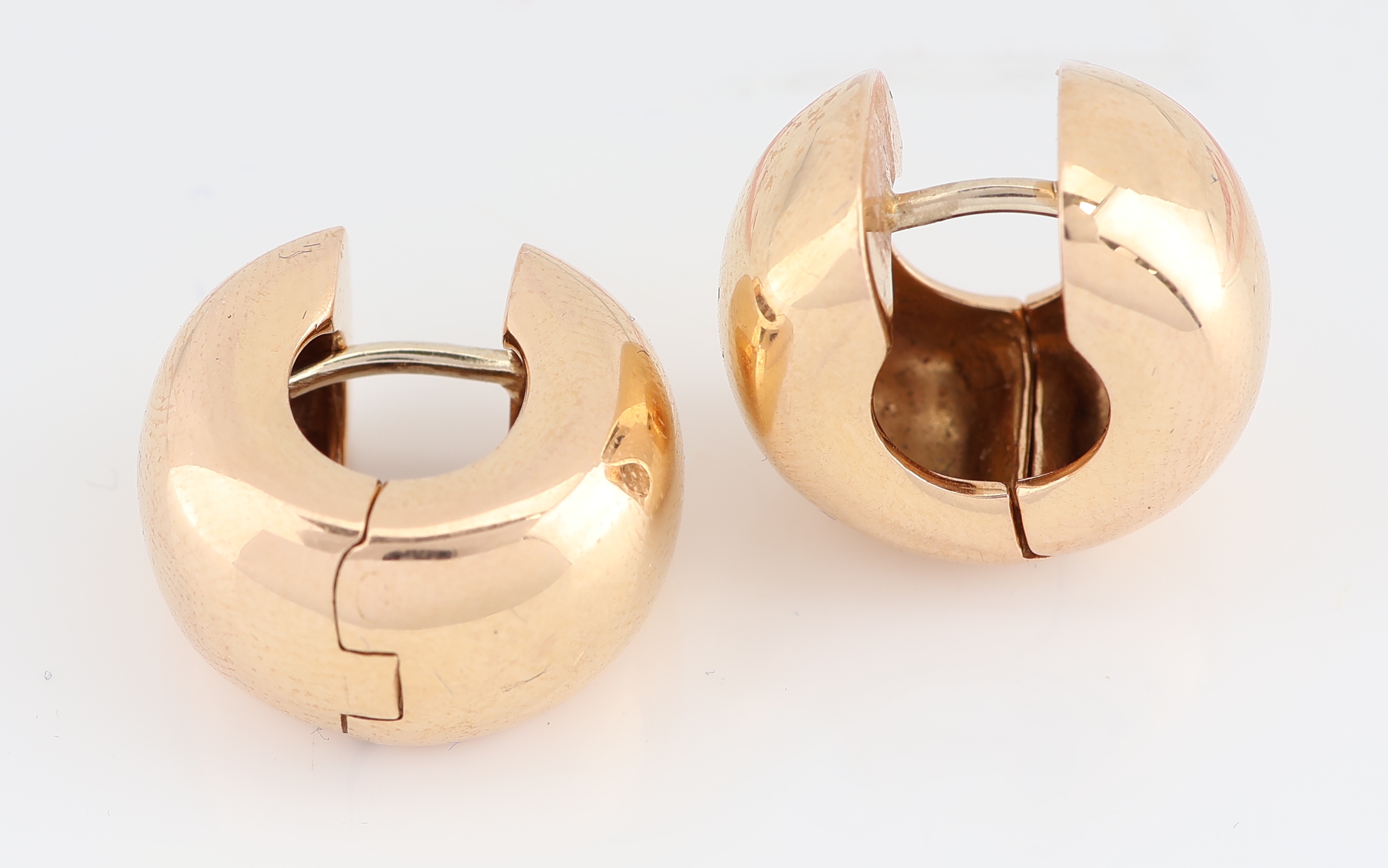 Detail c: Paar 18 kt Gold Ohrcreolen, GG 750/000, D. ca. 1 cm, ca. 9.6 g