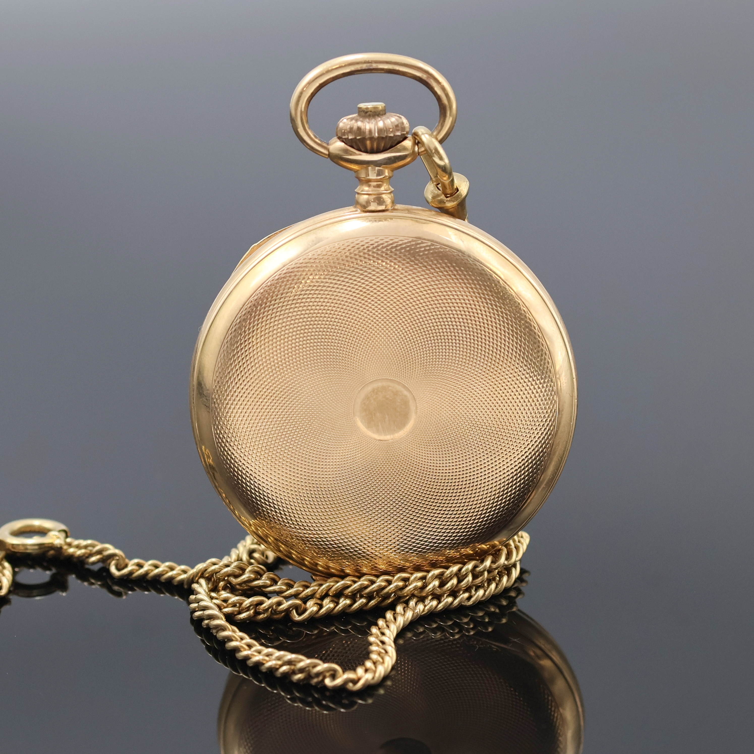 Detail a: SUPRA Chronometer Savonette in RG 585/000 mit Kette in RG 375/000, Schweiz um 1910, guill. Sprung- u. Rückdeckel, Geh. dell., Metallcuvette, ...